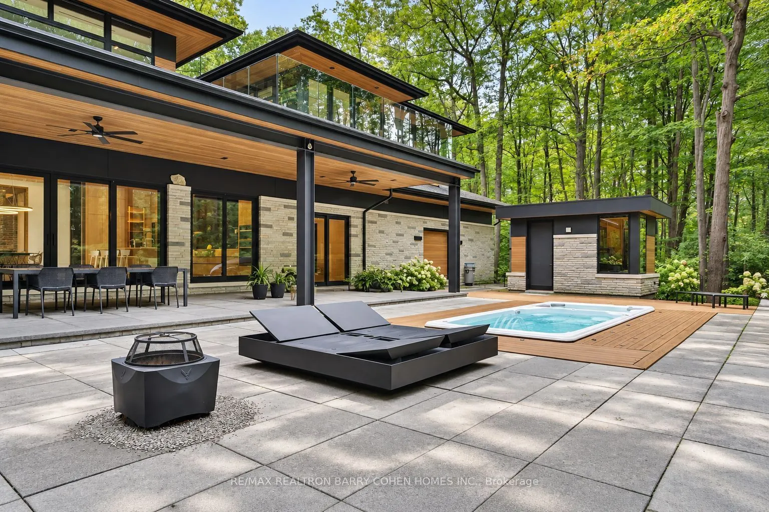 10 Trailwood Crescent