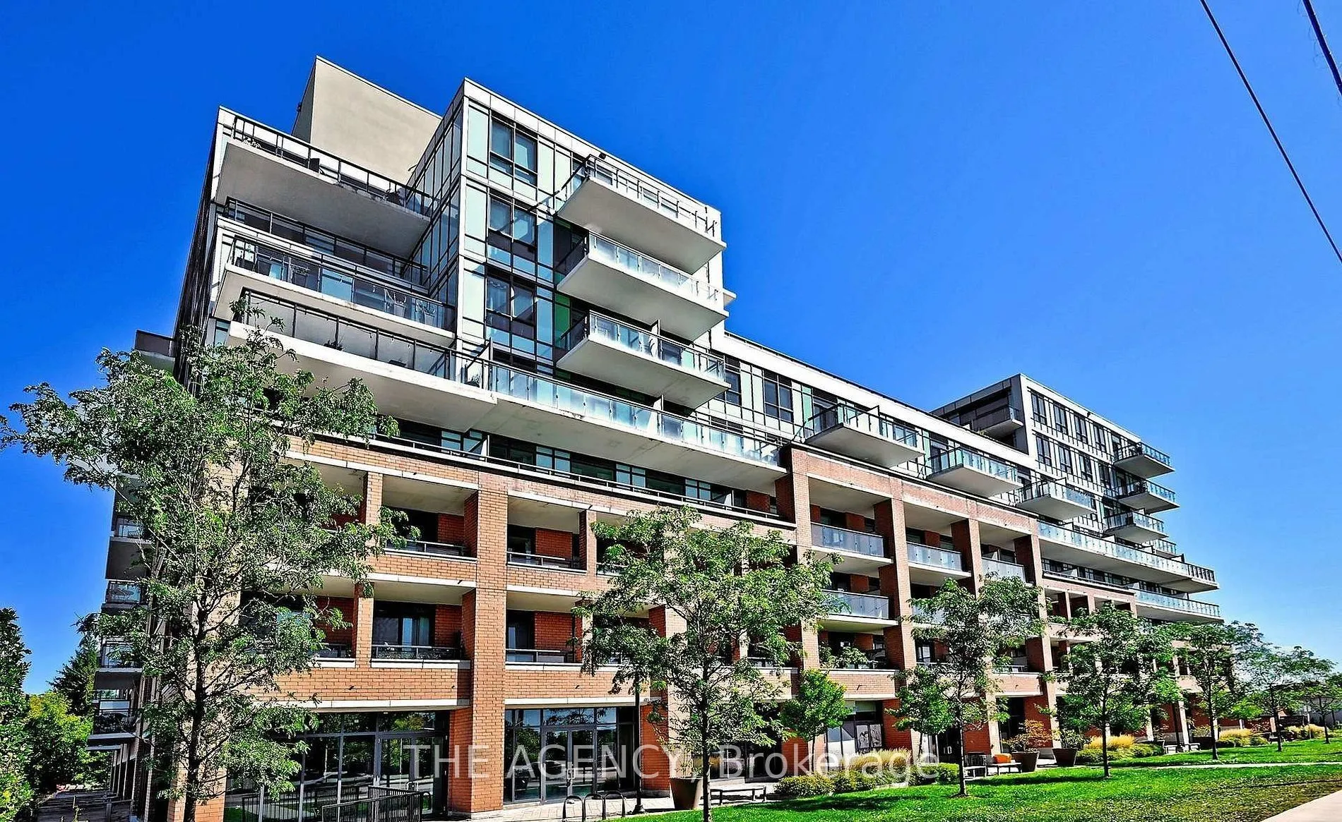 11611 Yonge Street #809