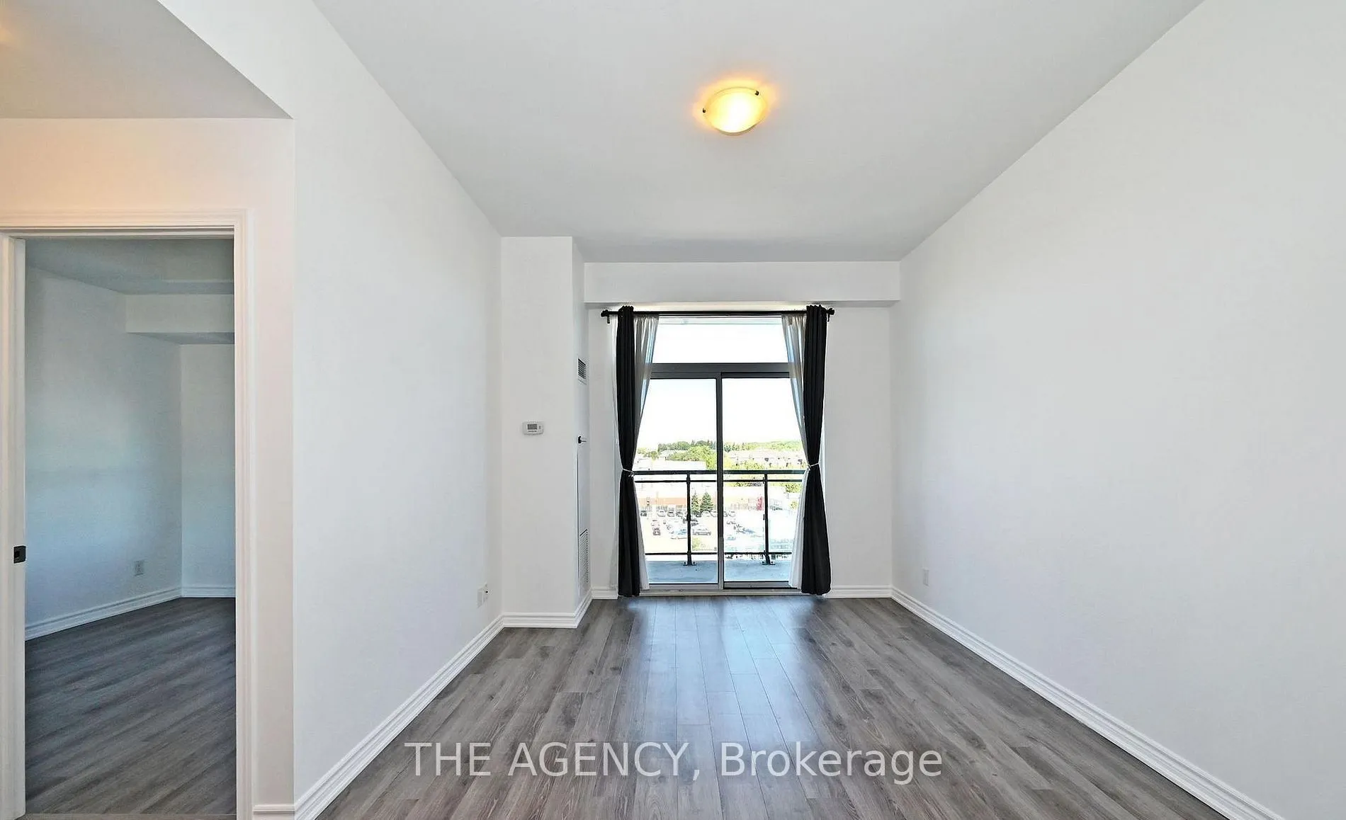 11611 Yonge Street #809