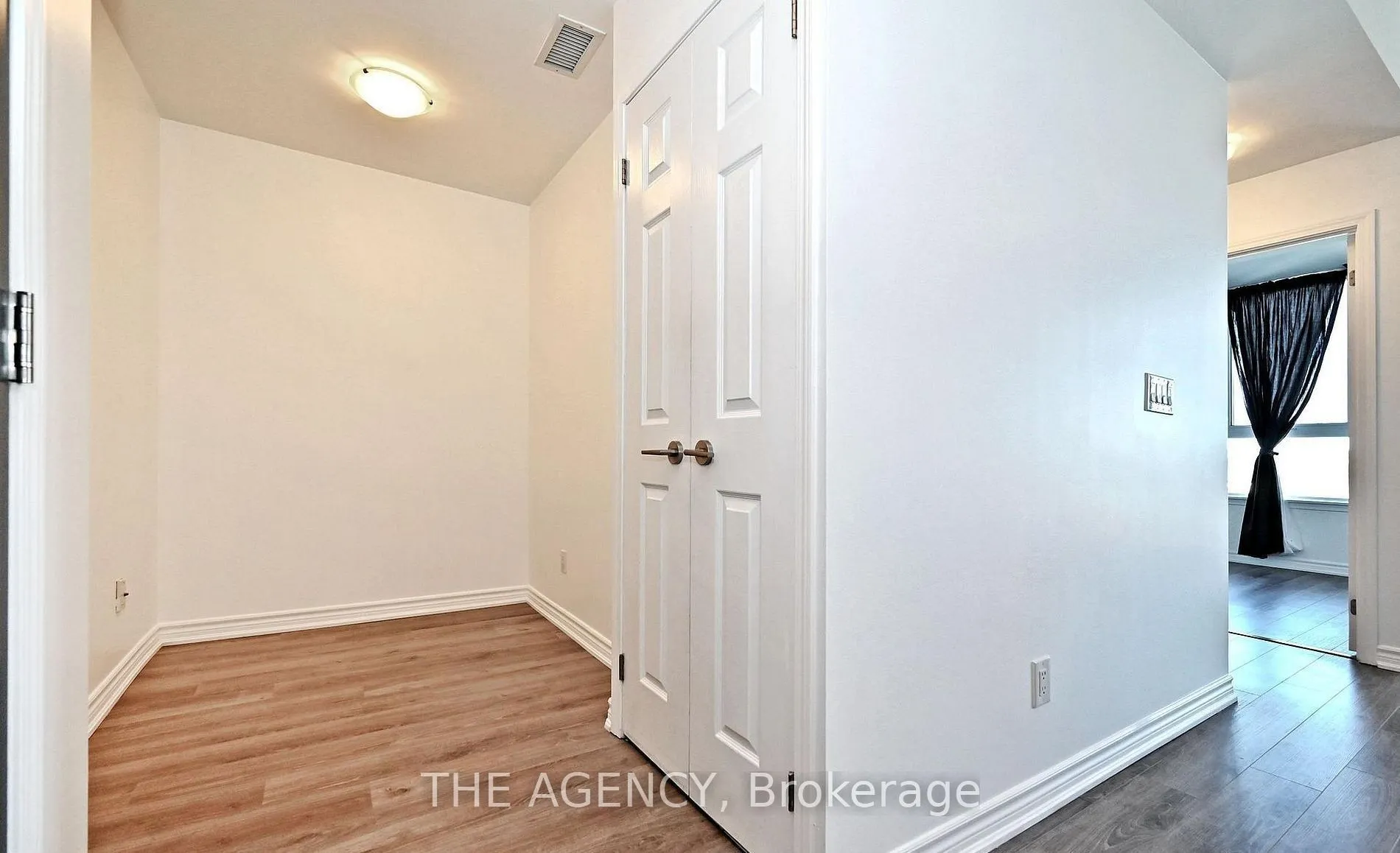 11611 Yonge Street #809