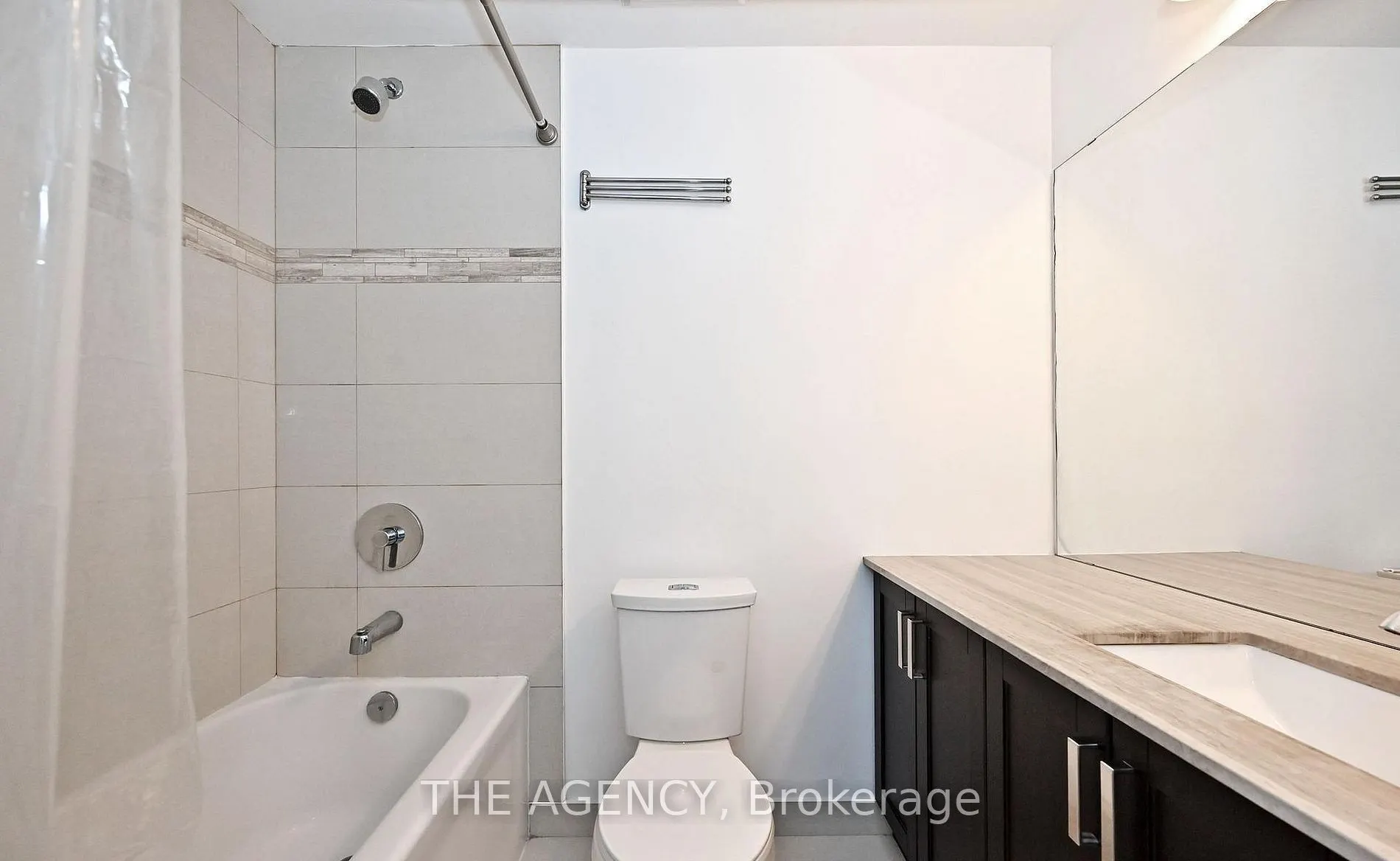 11611 Yonge Street #809
