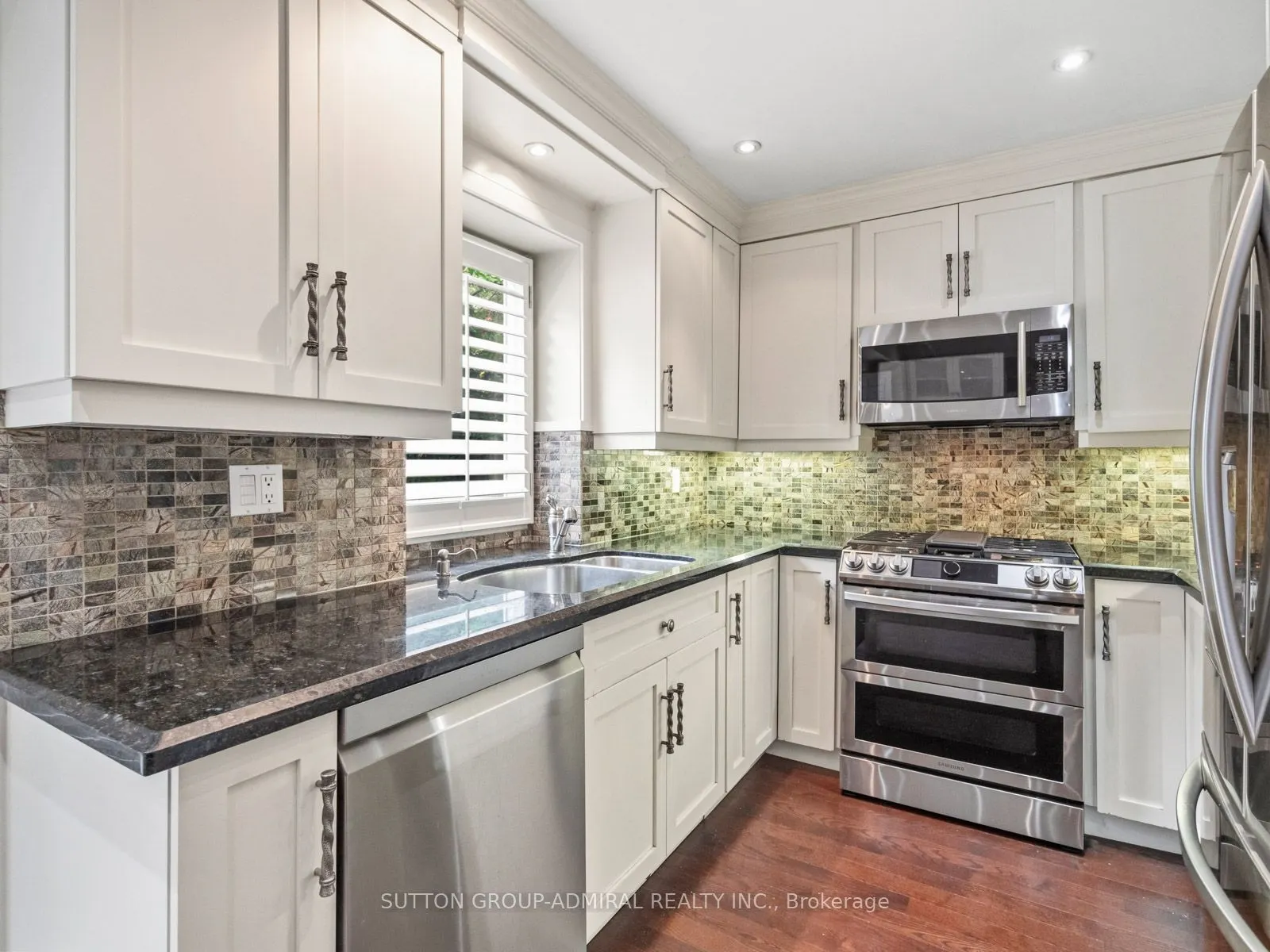 19 Jessica Gardens