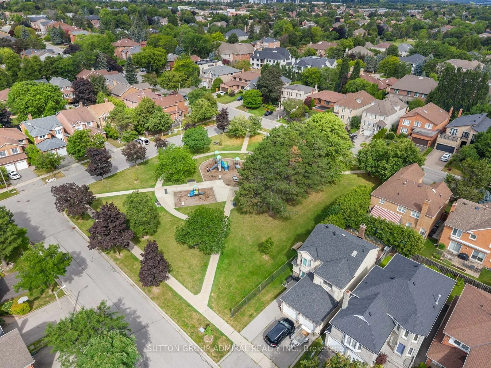 19 Jessica Gardens