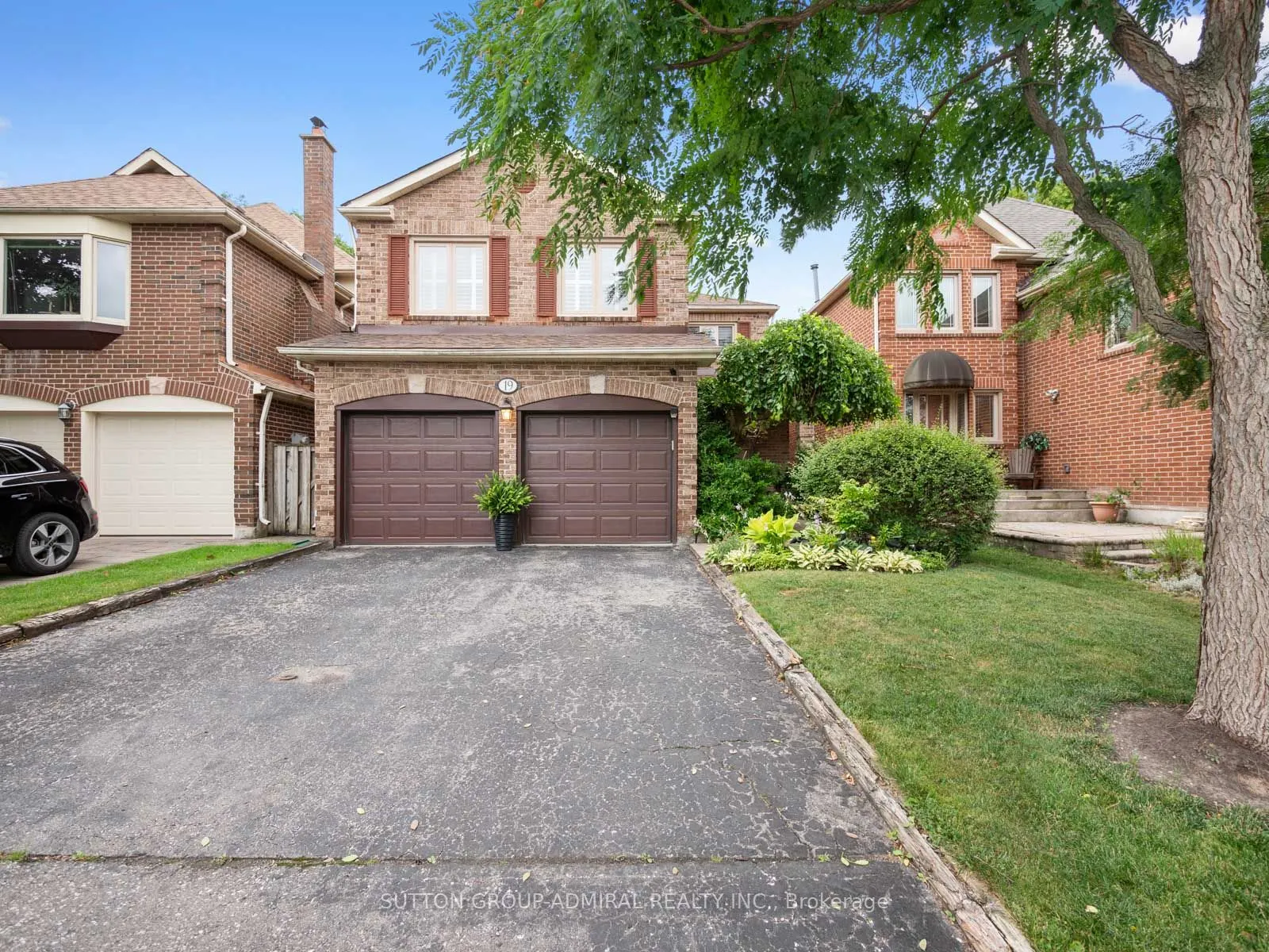 19 Jessica Gardens