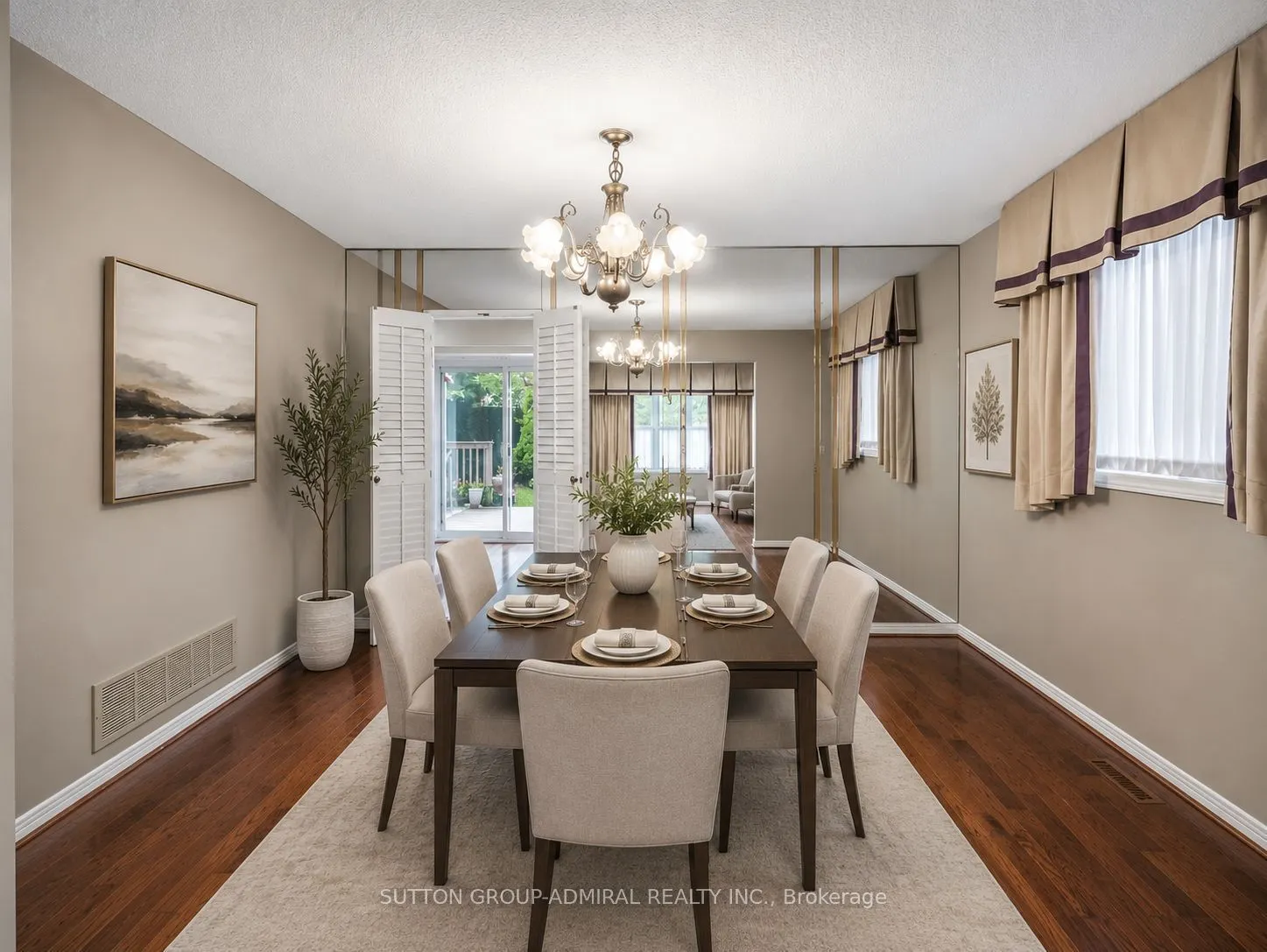 19 Jessica Gardens