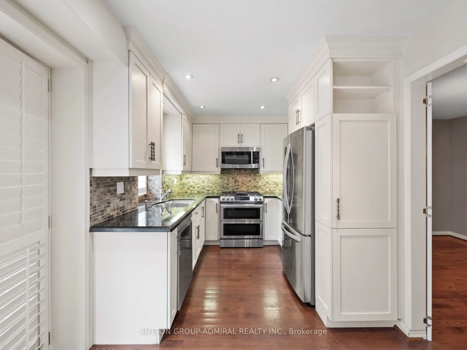 19 Jessica Gardens