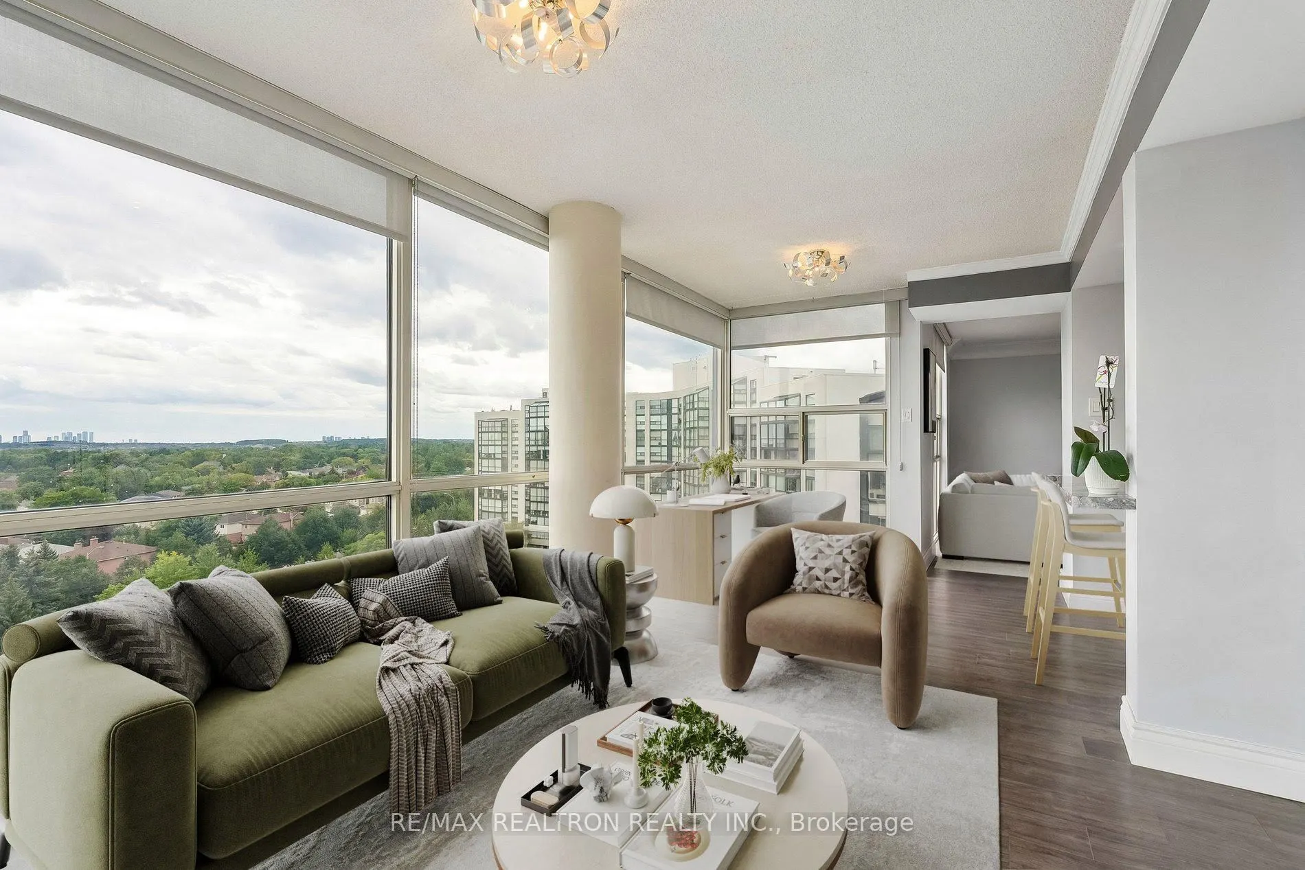 30 Harding Boulevard W #1111