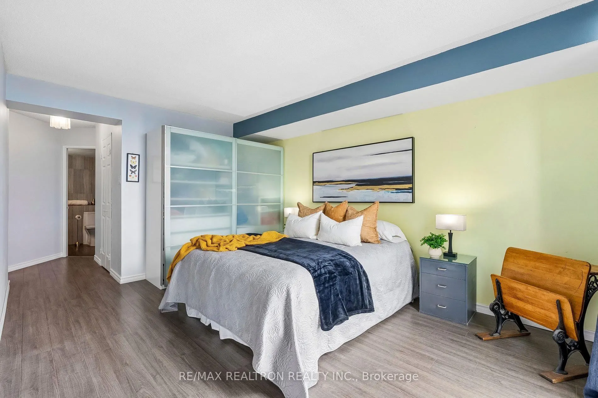 30 Harding Boulevard W #1111