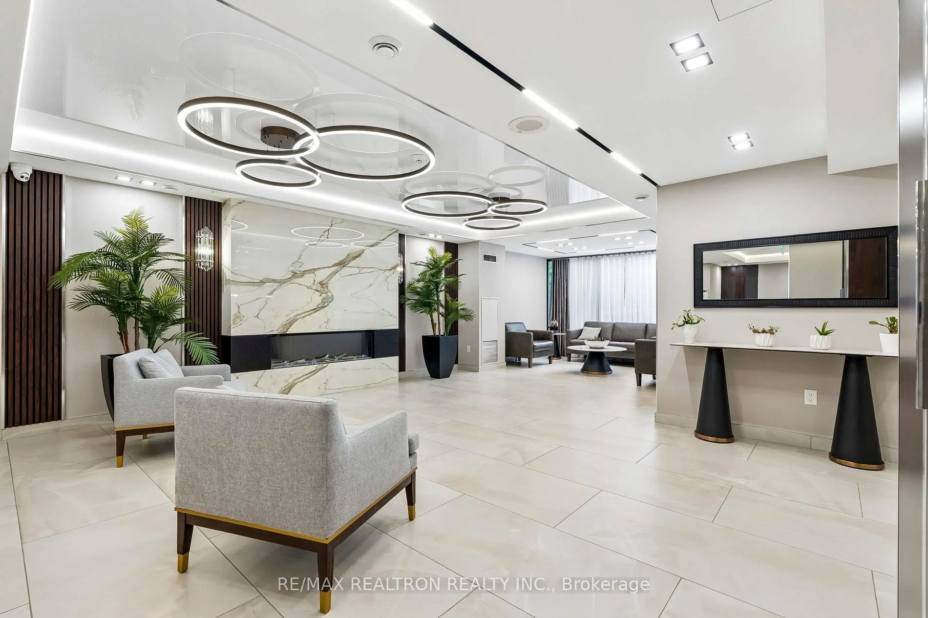 30 Harding Boulevard W #1111