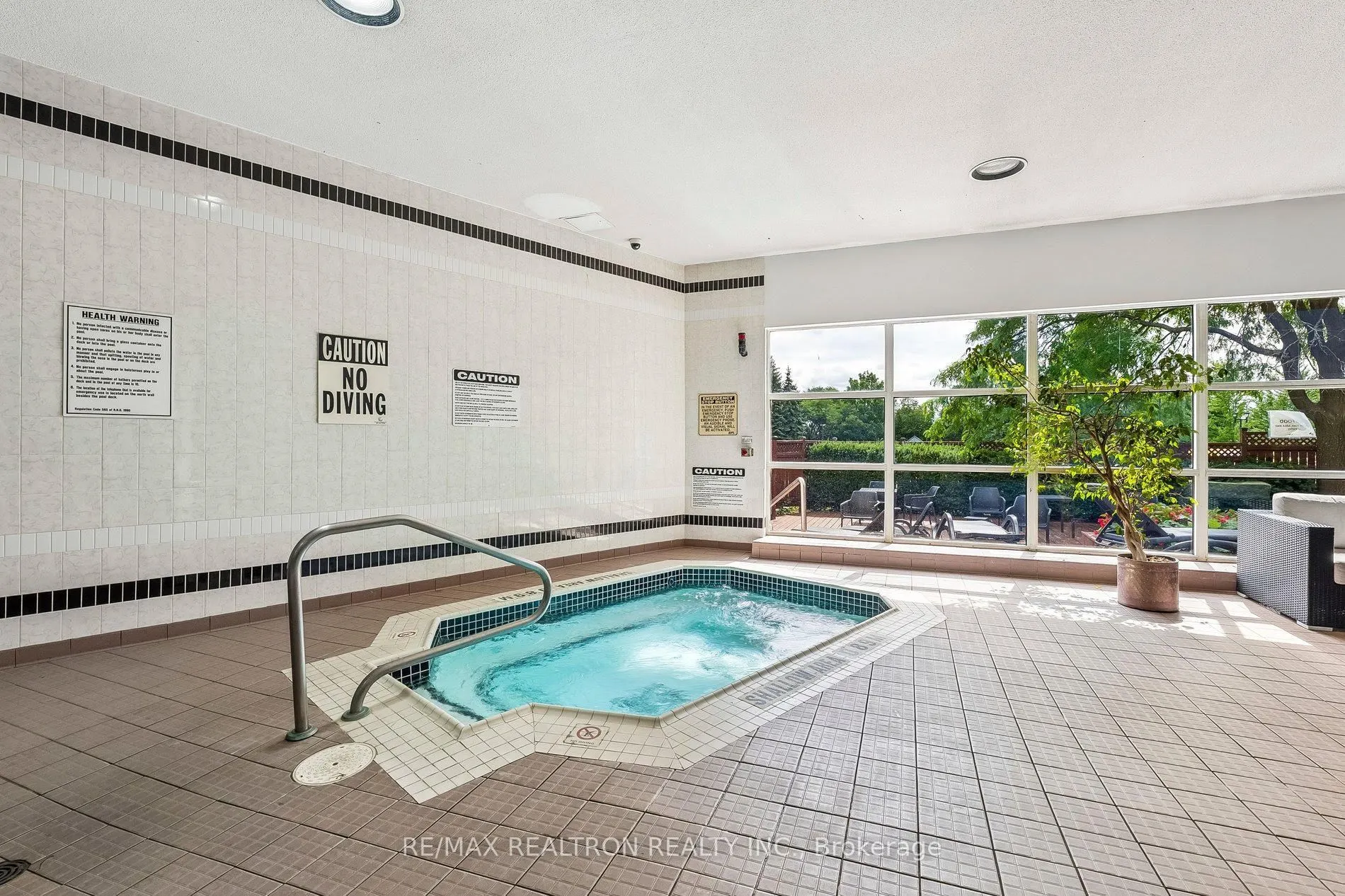 30 Harding Boulevard W #1111