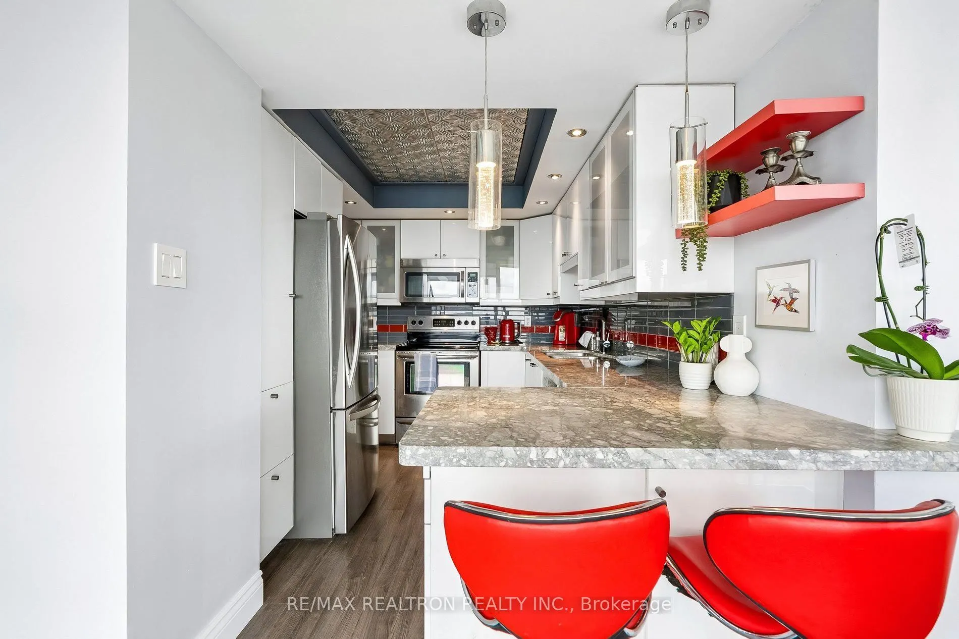 30 Harding Boulevard W #1111