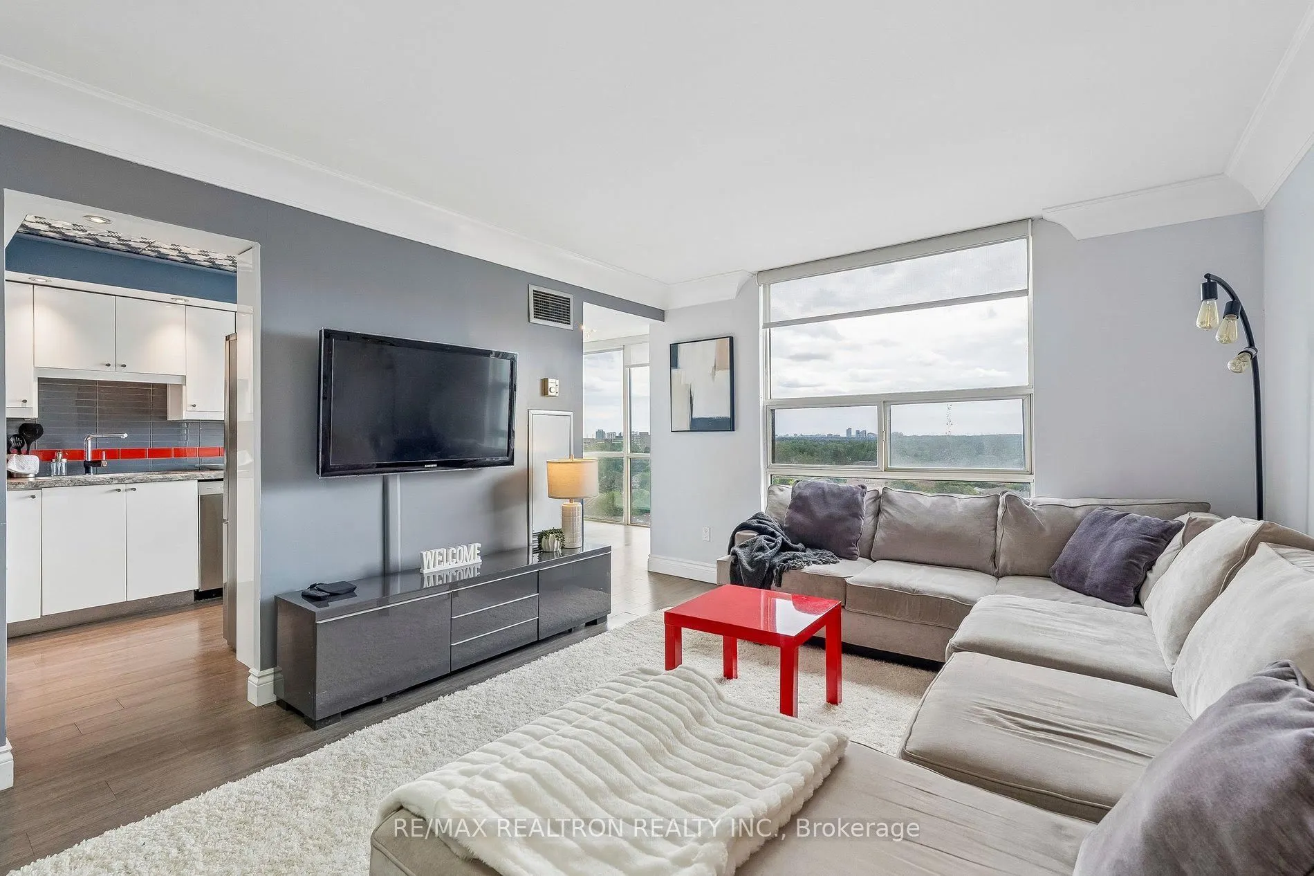 30 Harding Boulevard W #1111