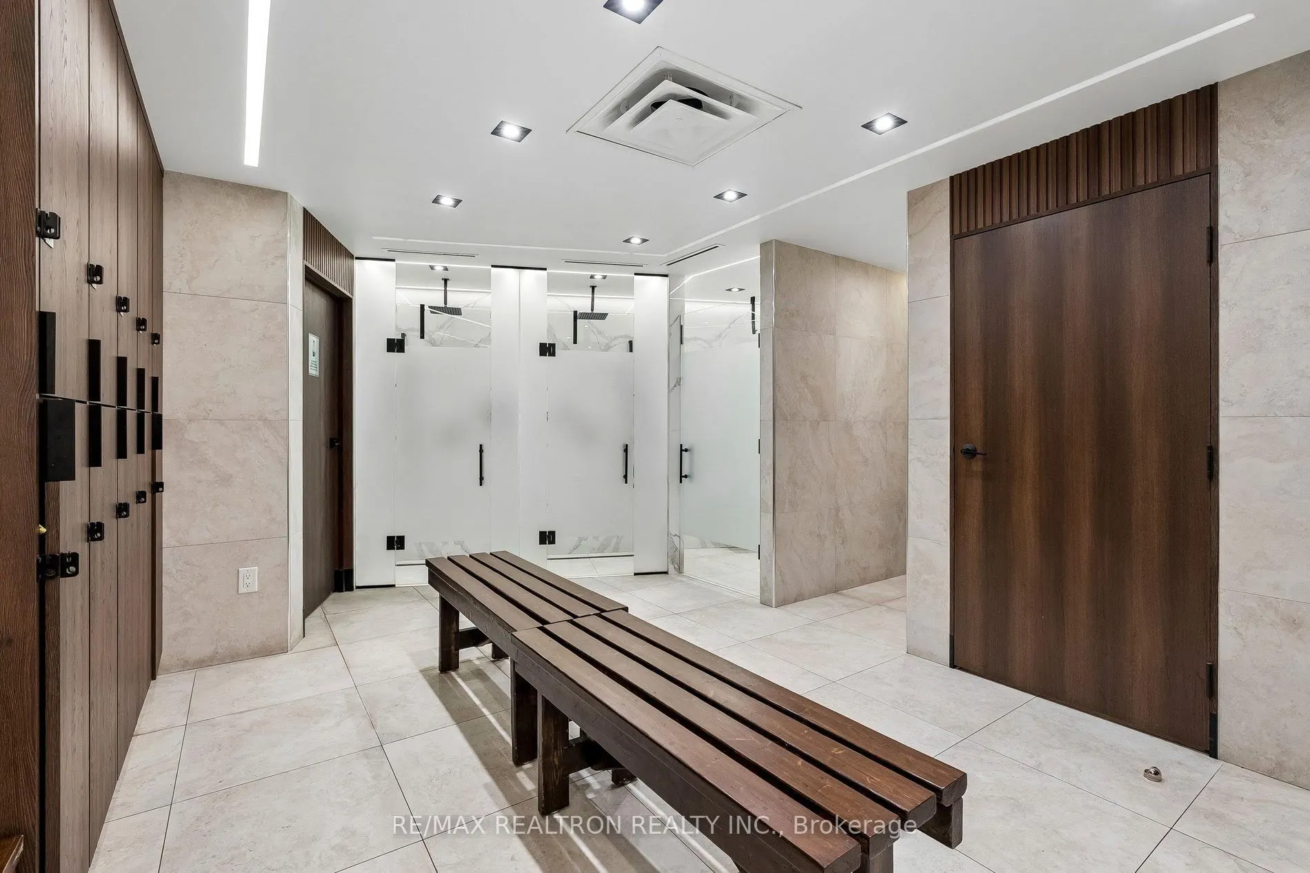 30 Harding Boulevard W #1111