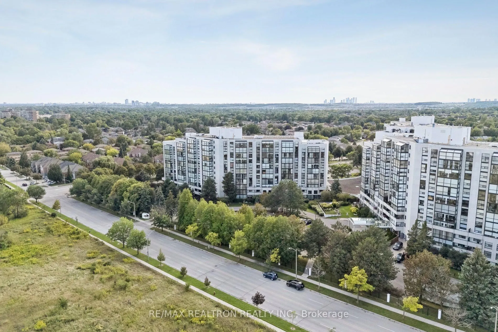 30 Harding Boulevard W #1111
