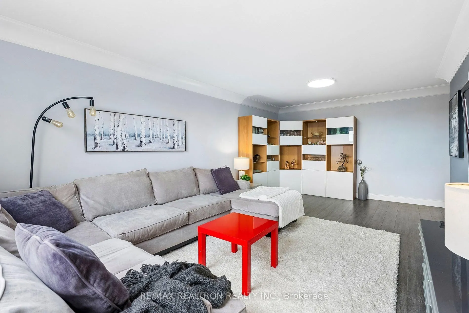 30 Harding Boulevard W #1111