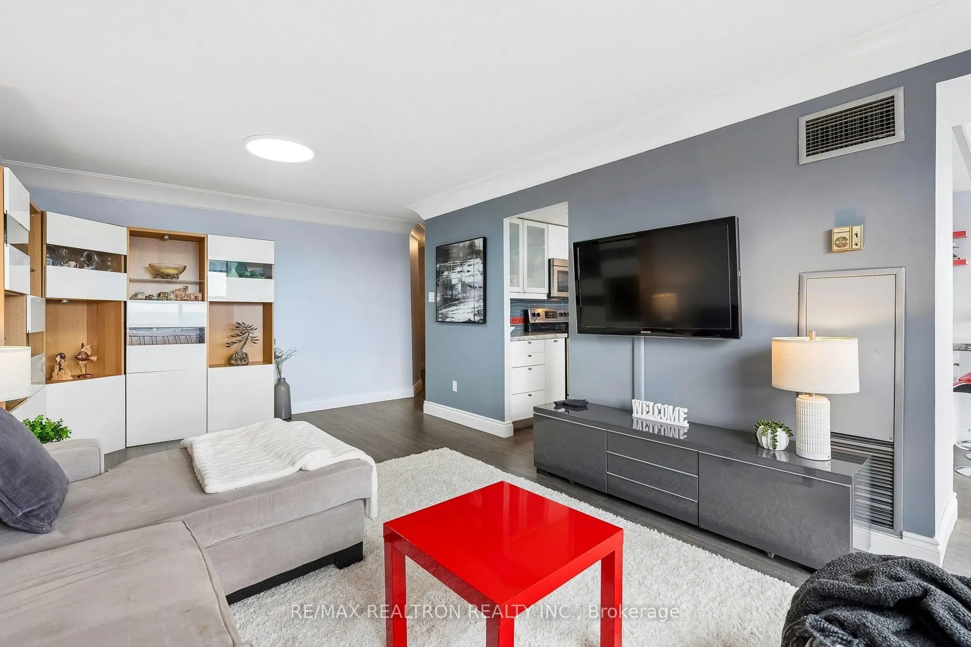 30 Harding Boulevard W #1111