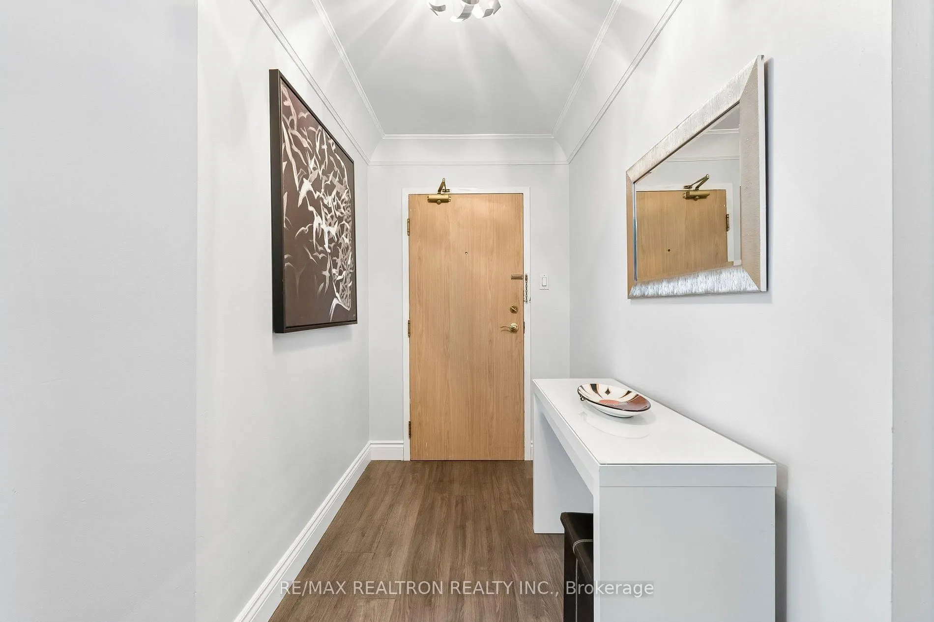 30 Harding Boulevard W #1111