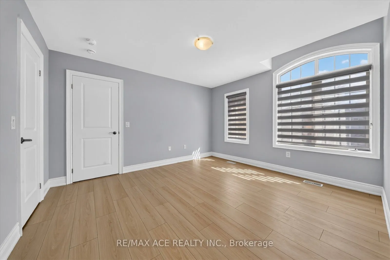 10 Hitching Post Road