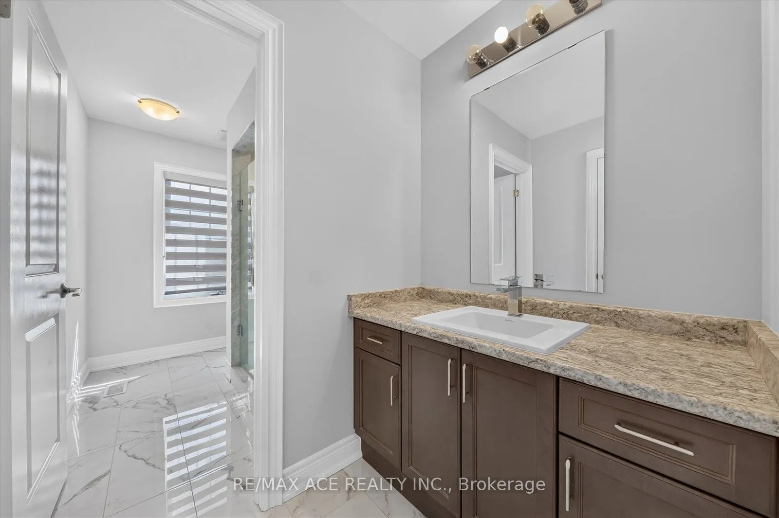 10 Hitching Post Road