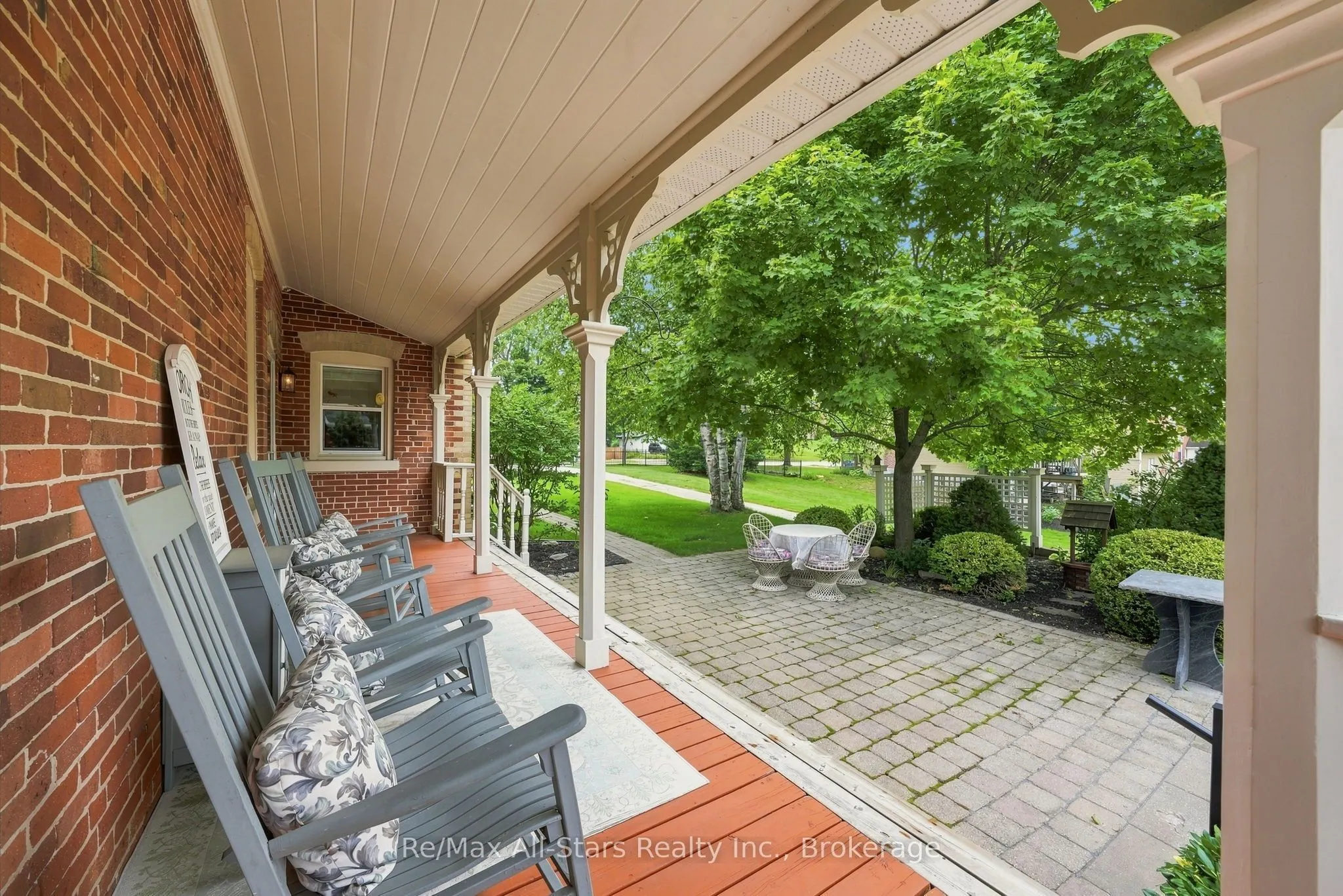 122 Cameron Street E