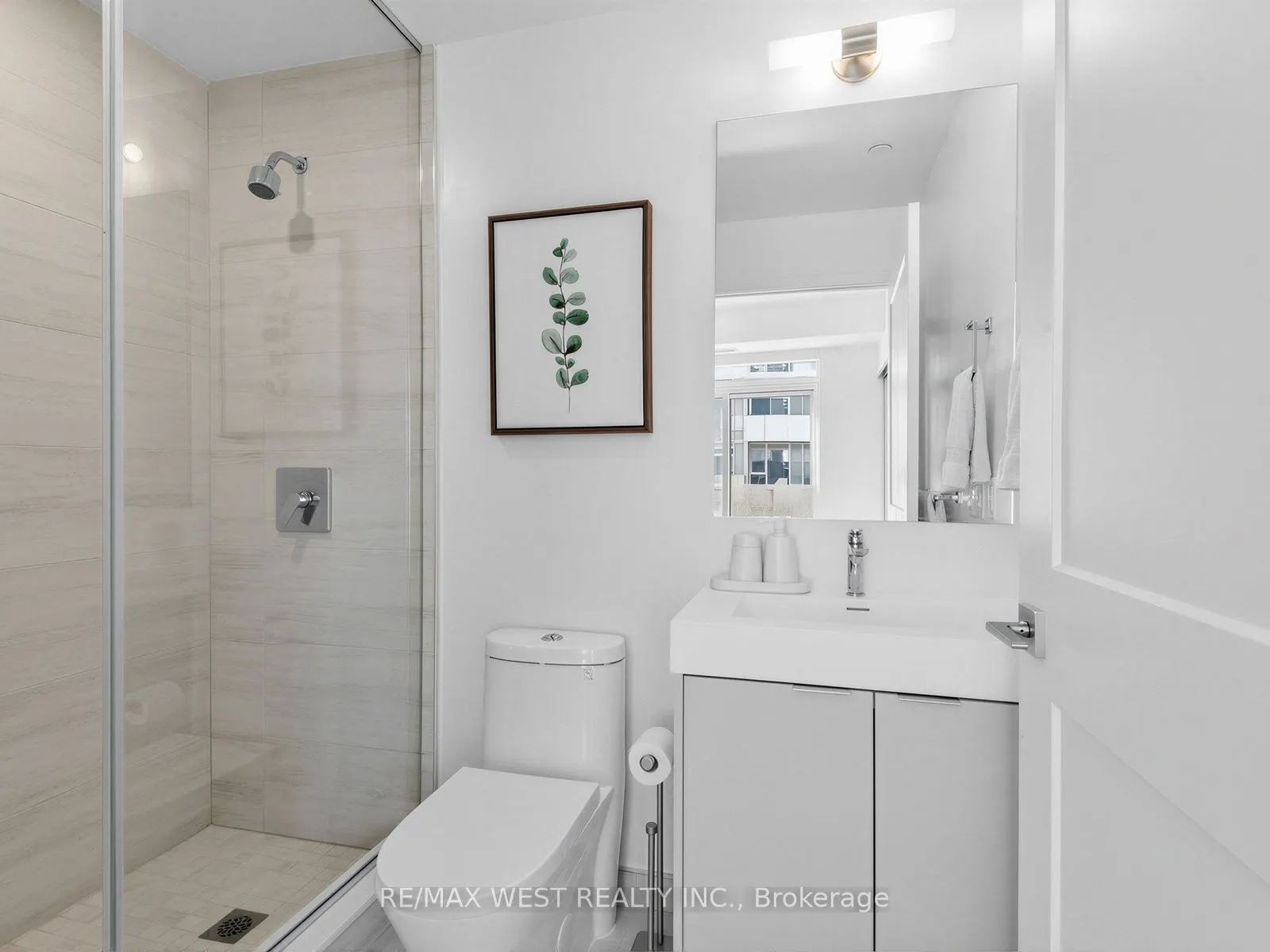 10 Abeja Street #1516