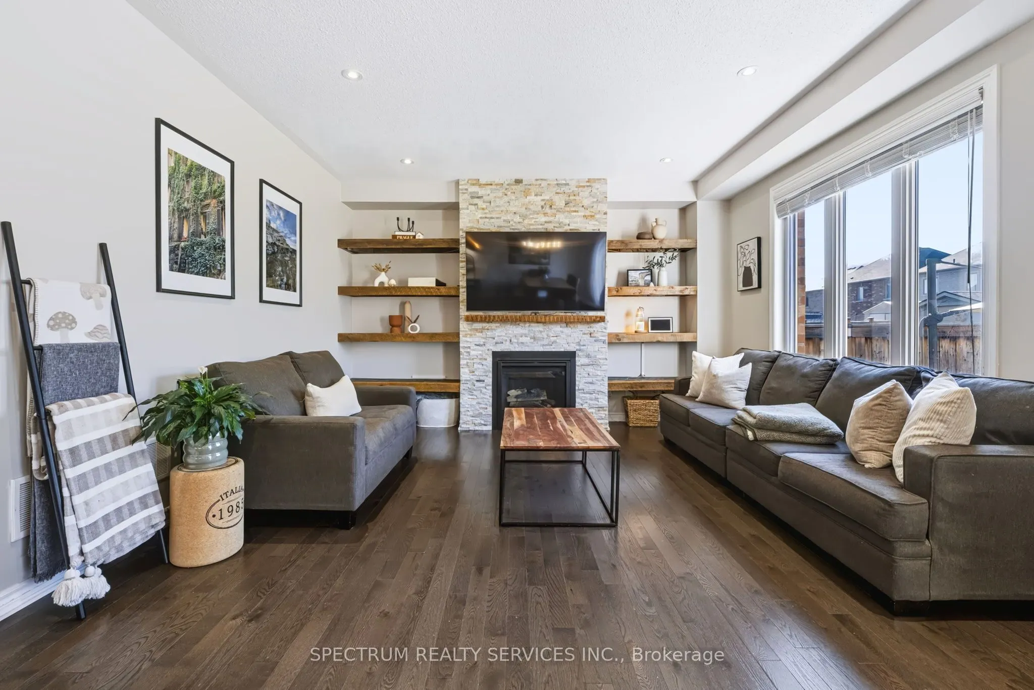 69 Strachan Trail