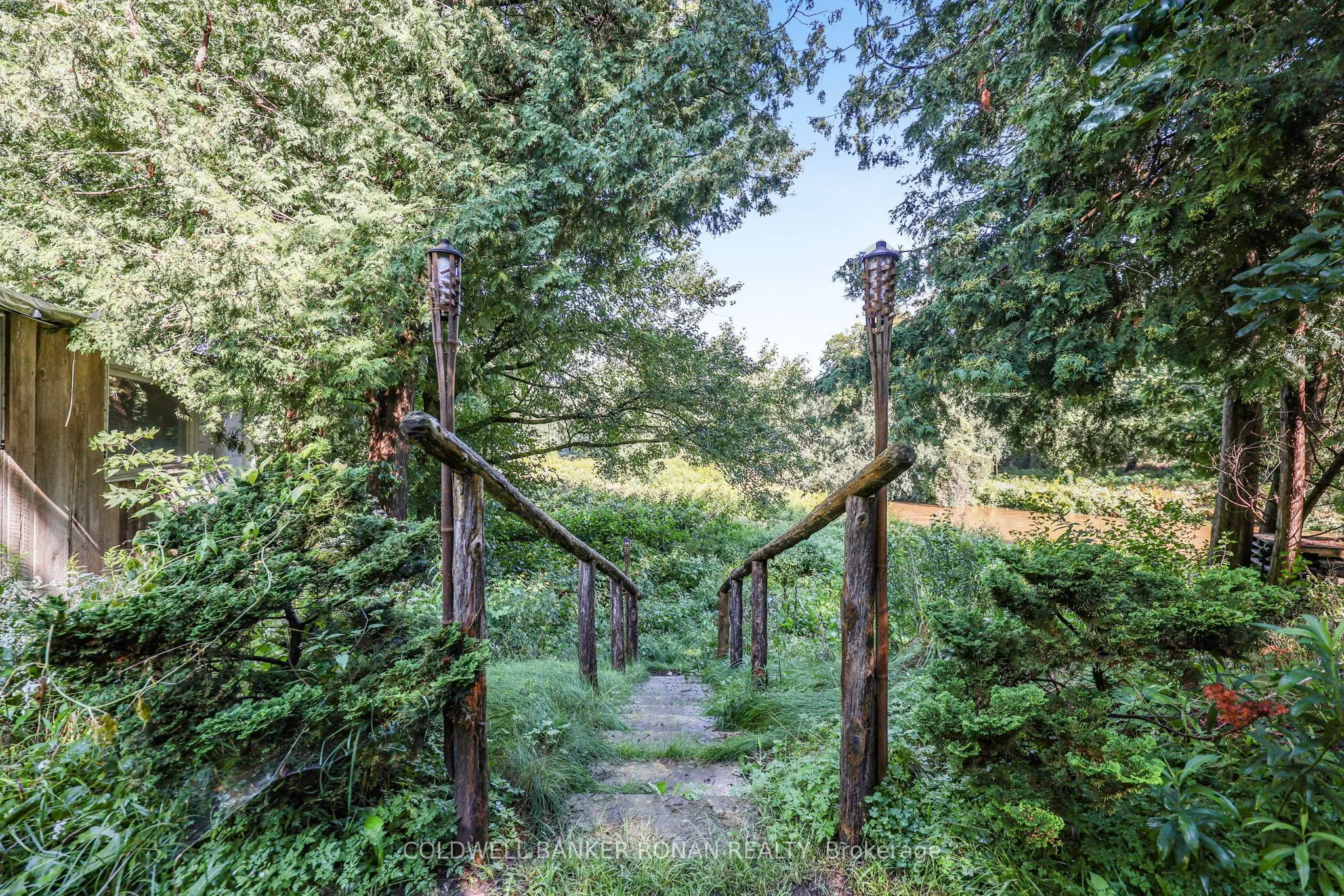 7602 25th Sideroad