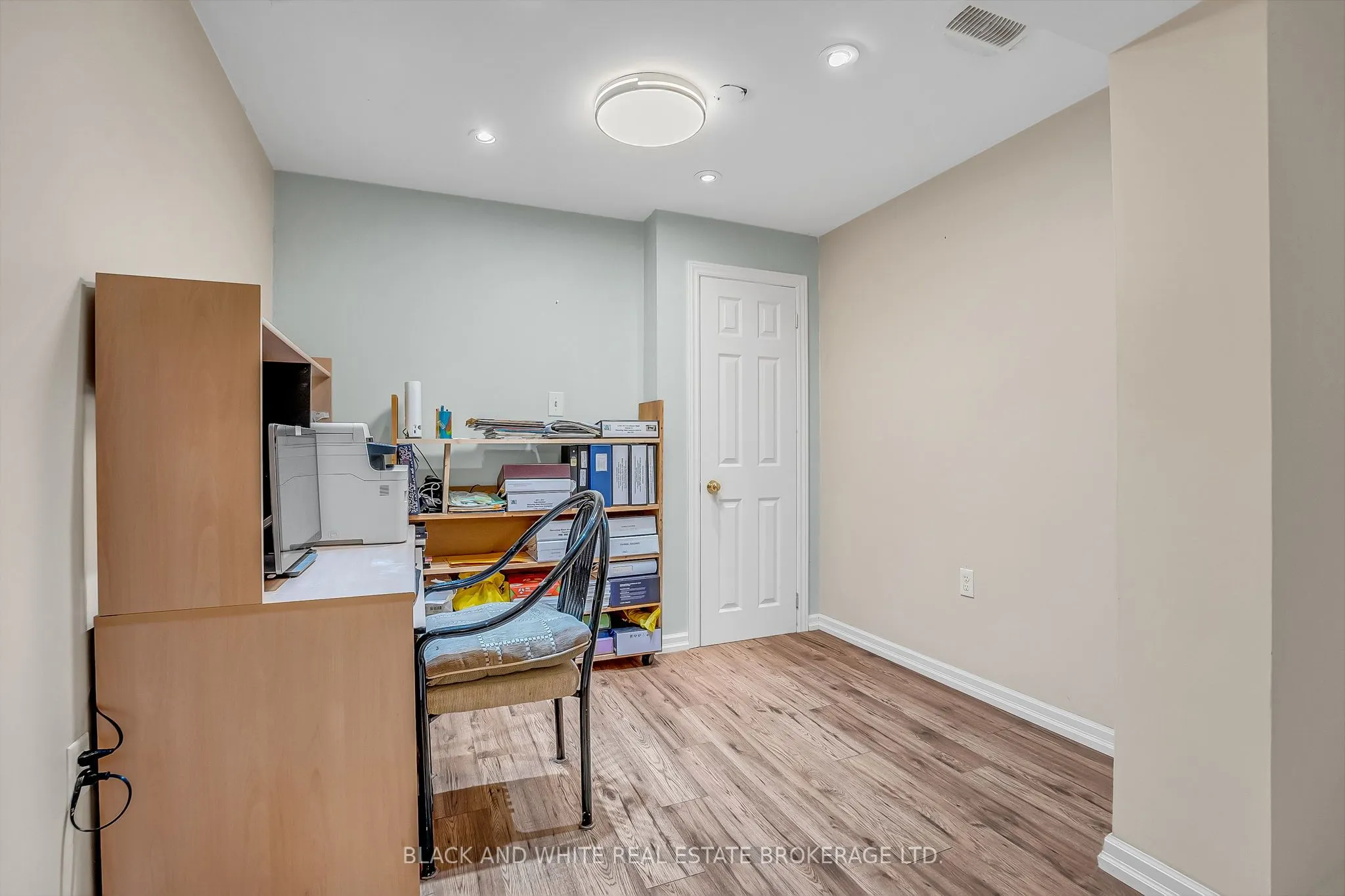 18 Daiseyfield Crescent