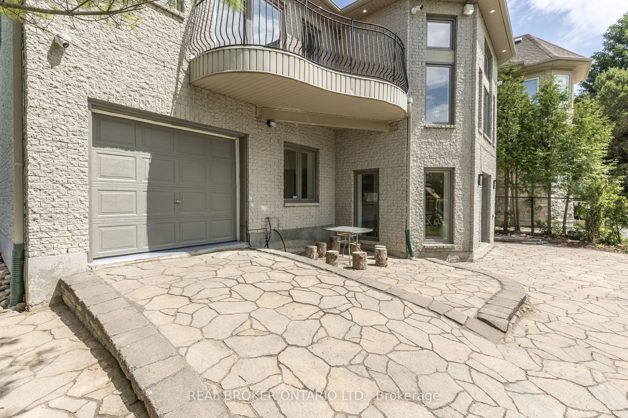 429 North Lake Road