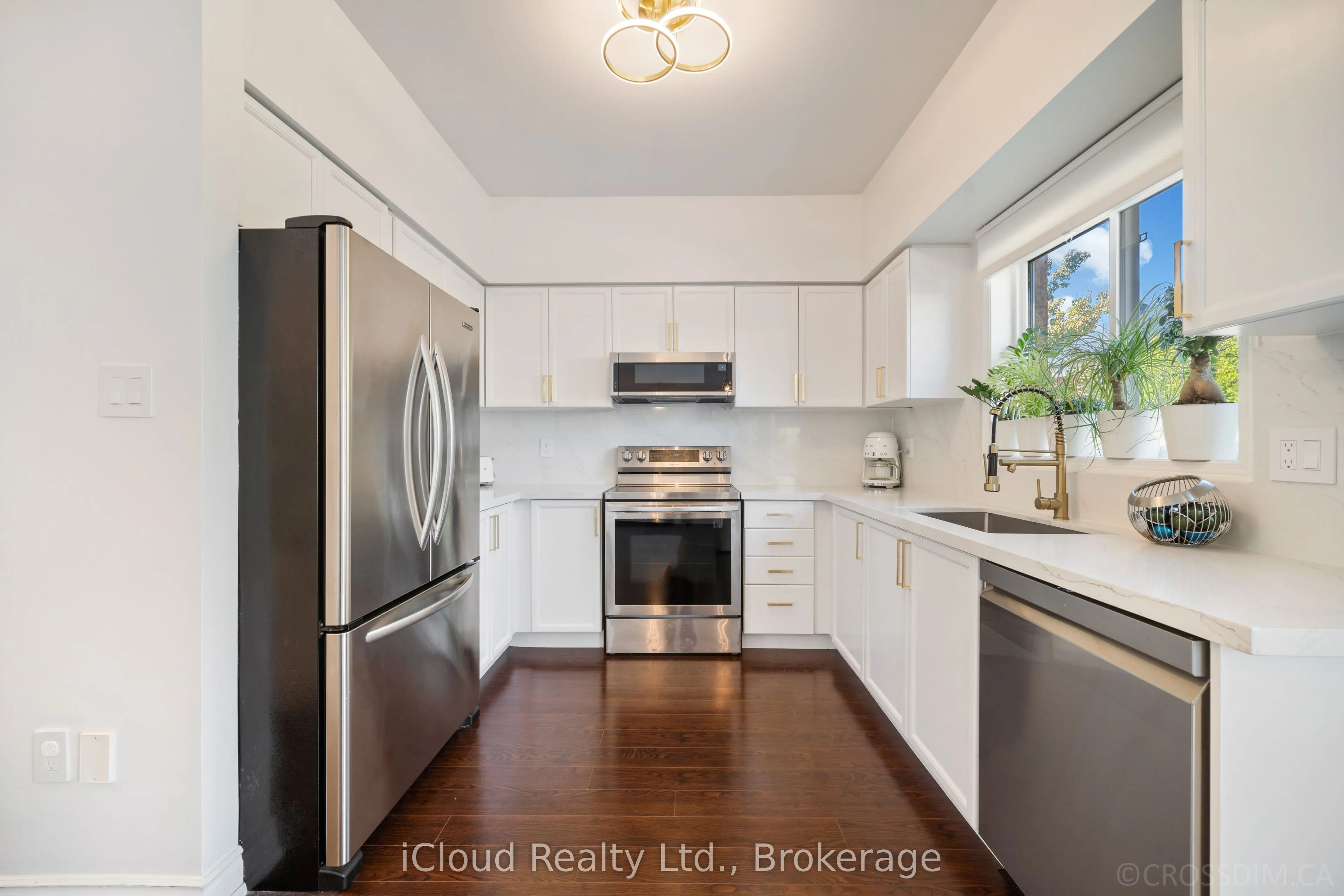 60 Tuscana Boulevard