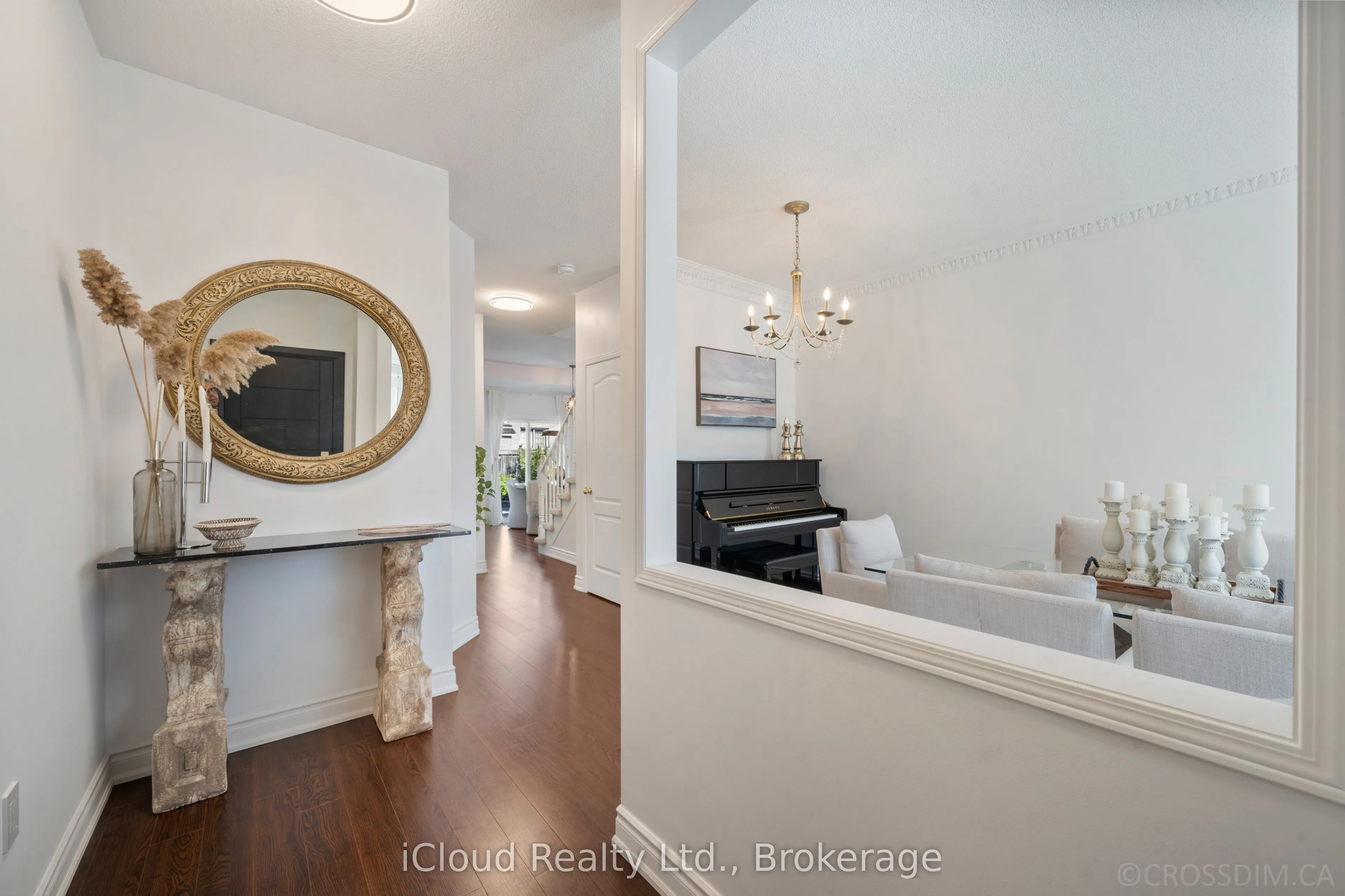 60 Tuscana Boulevard