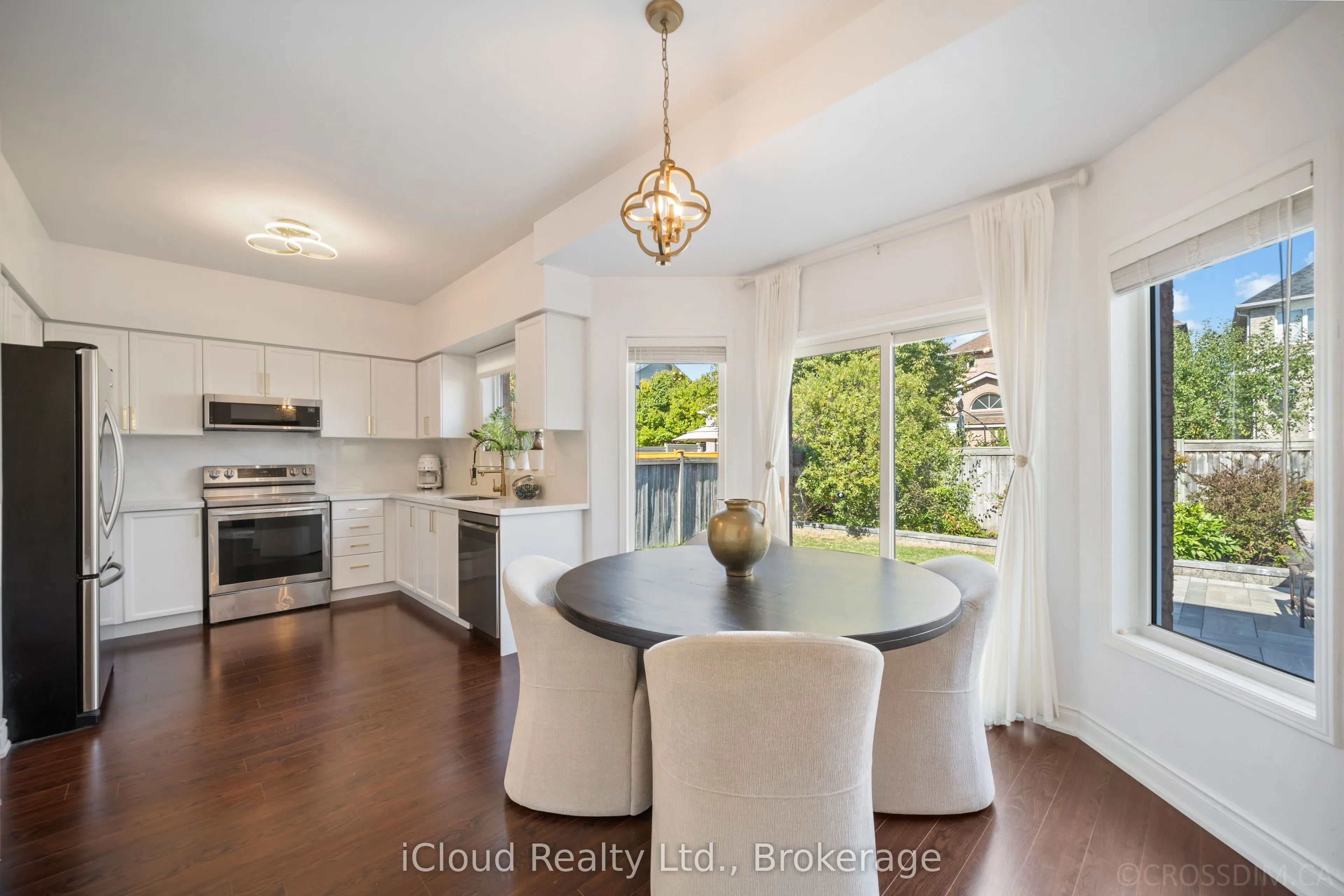 60 Tuscana Boulevard