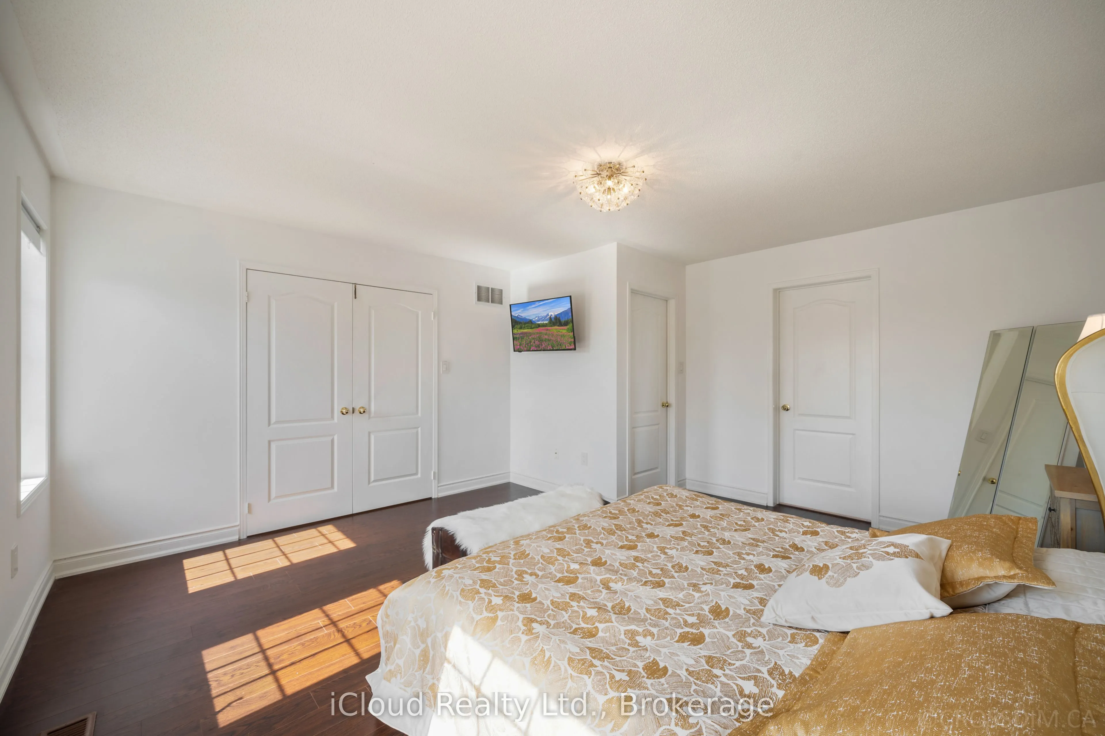 60 Tuscana Boulevard