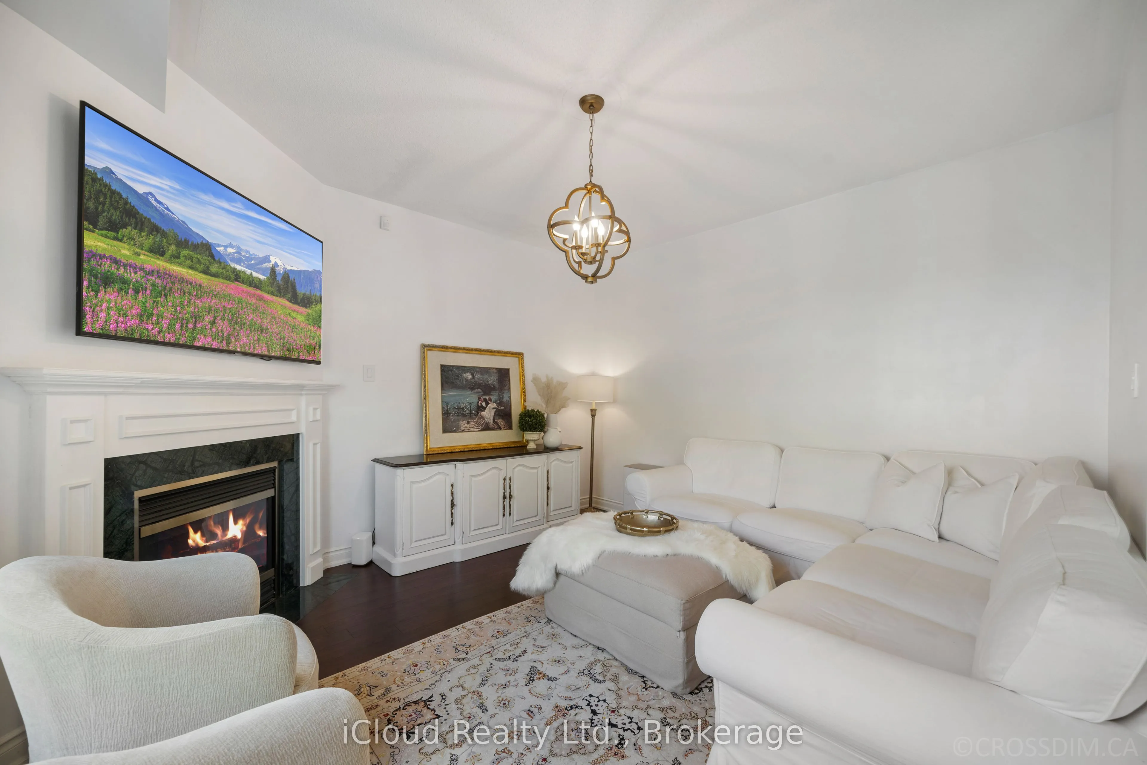 60 Tuscana Boulevard