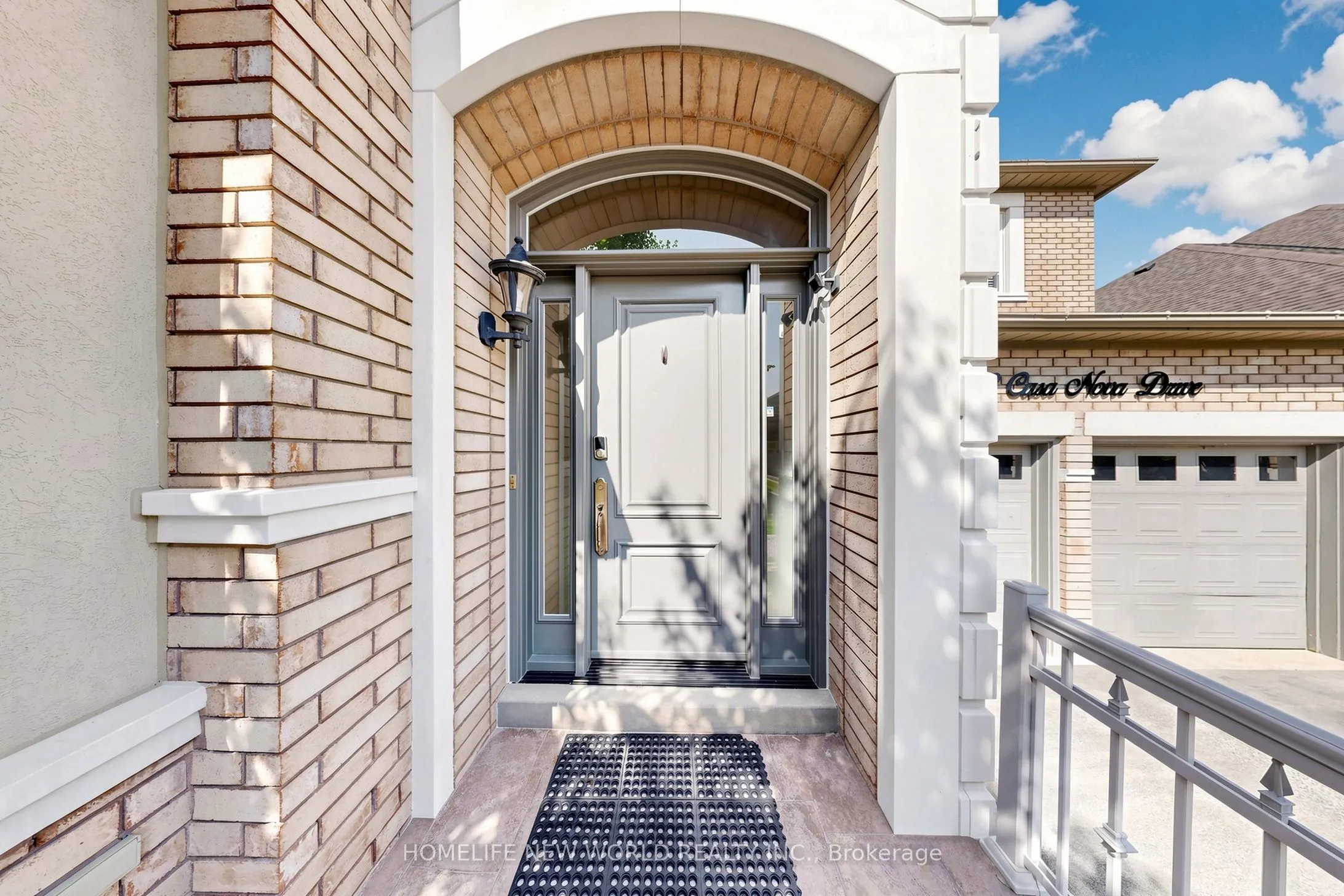 32 Casa Nova Drive