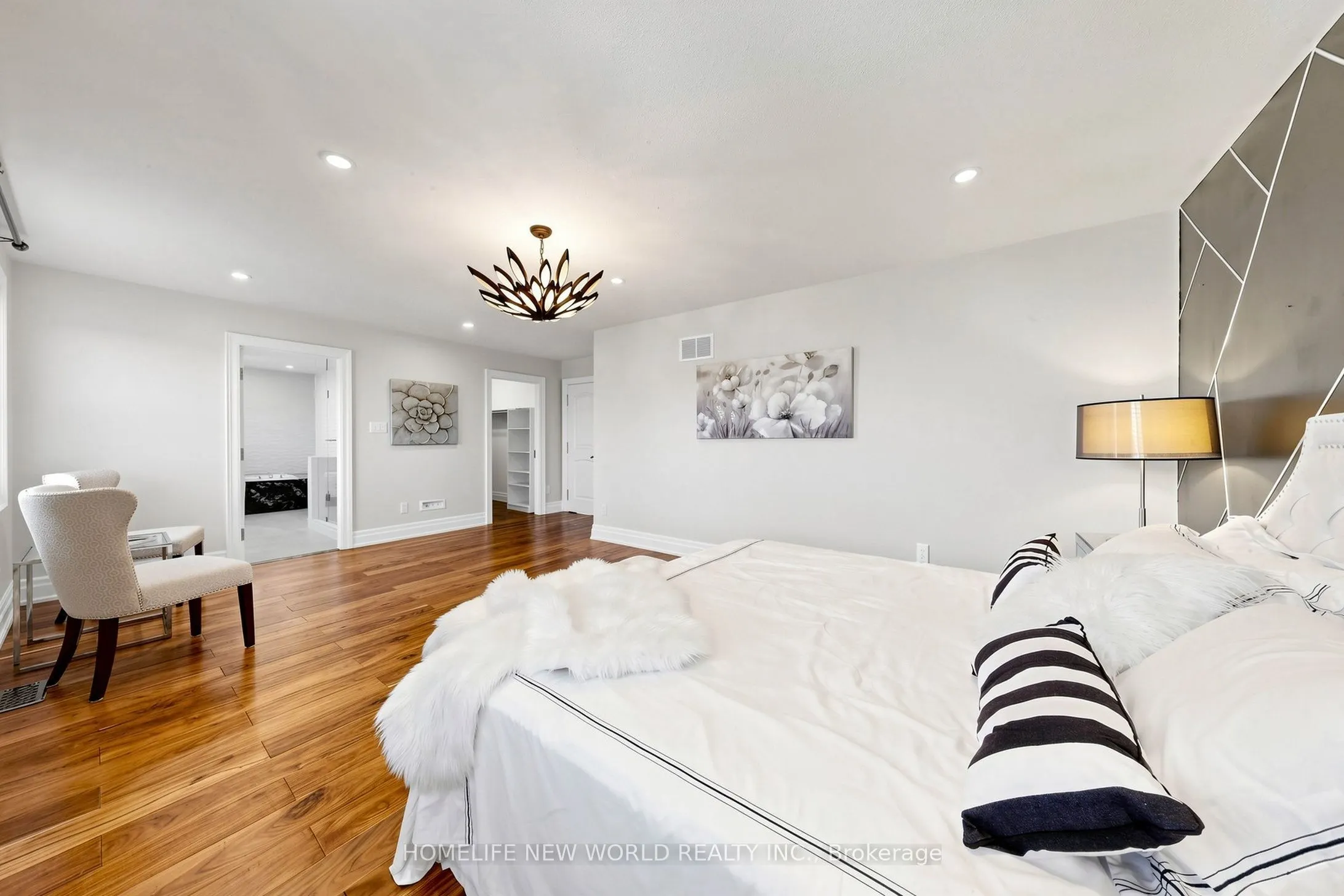 32 Casa Nova Drive