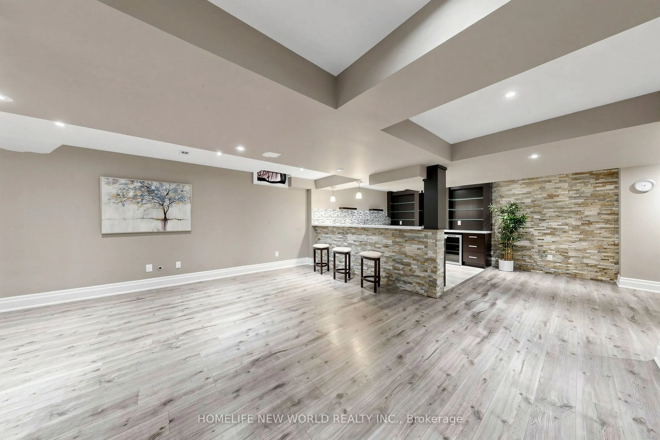 32 Casa Nova Drive