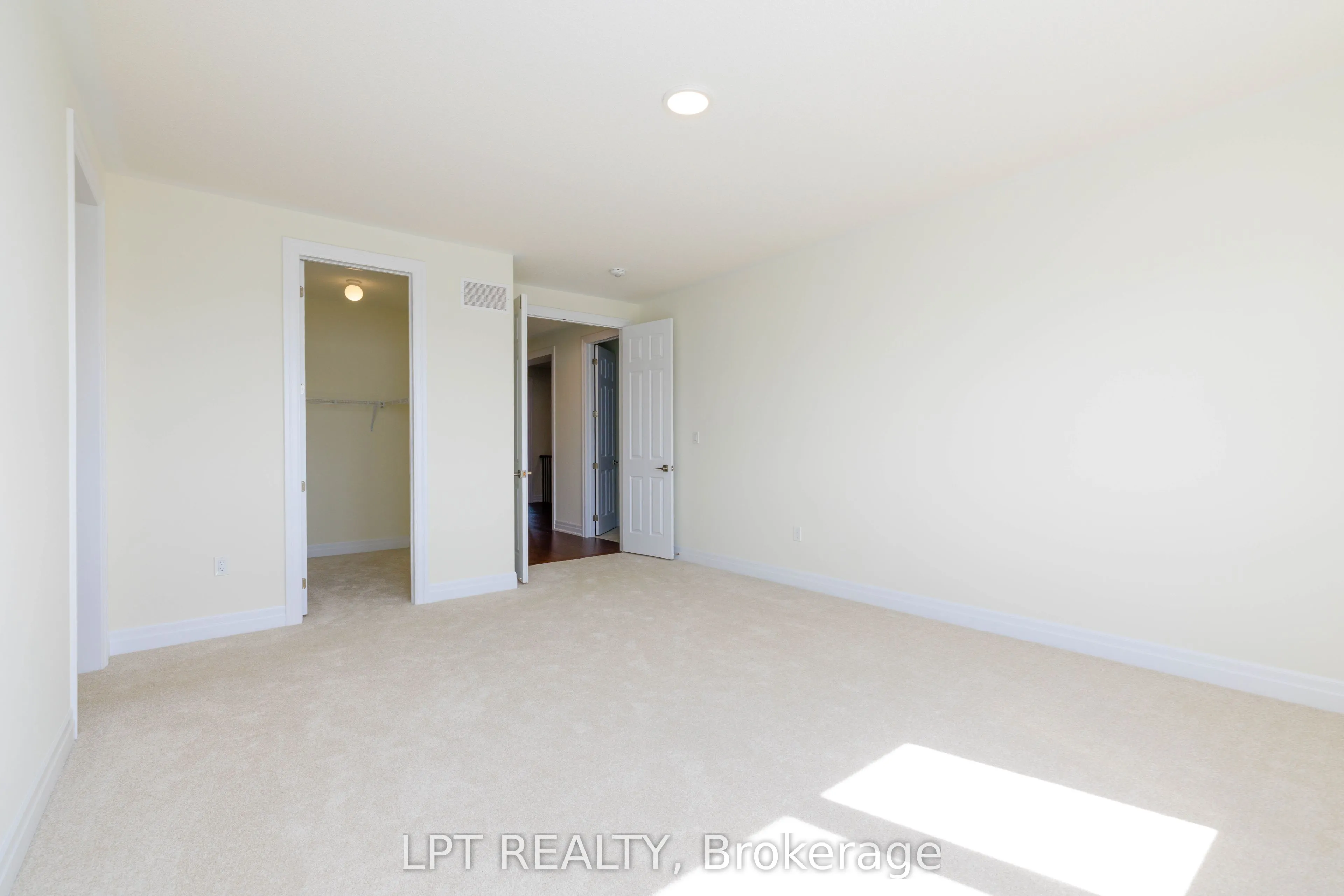 32 Max Bulmer Court