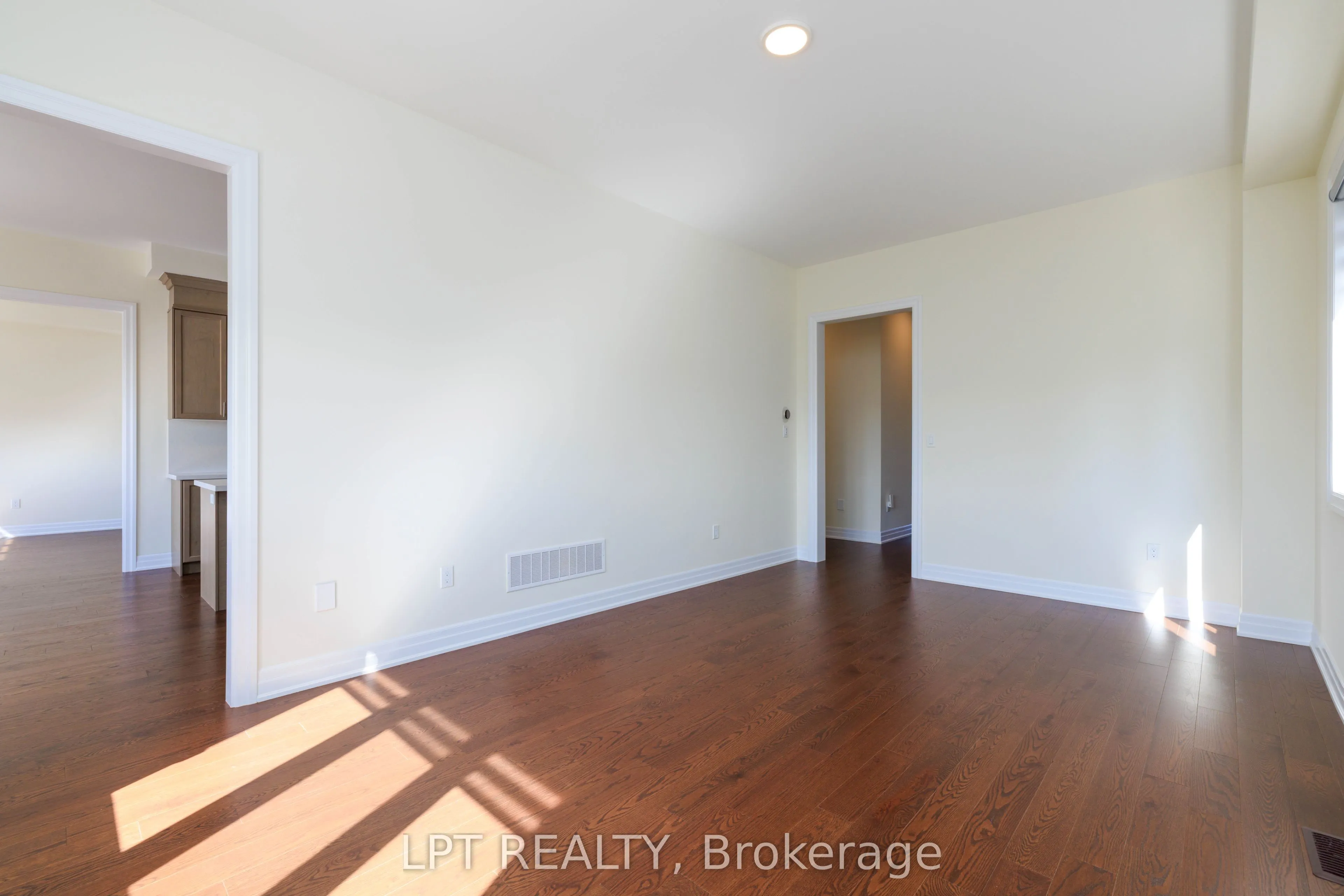 32 Max Bulmer Court