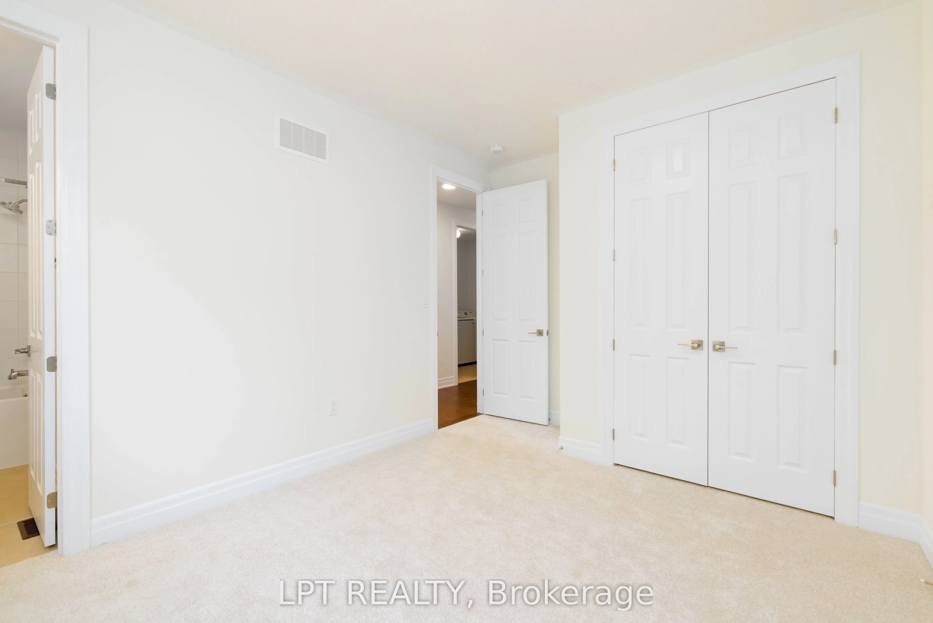 32 Max Bulmer Court