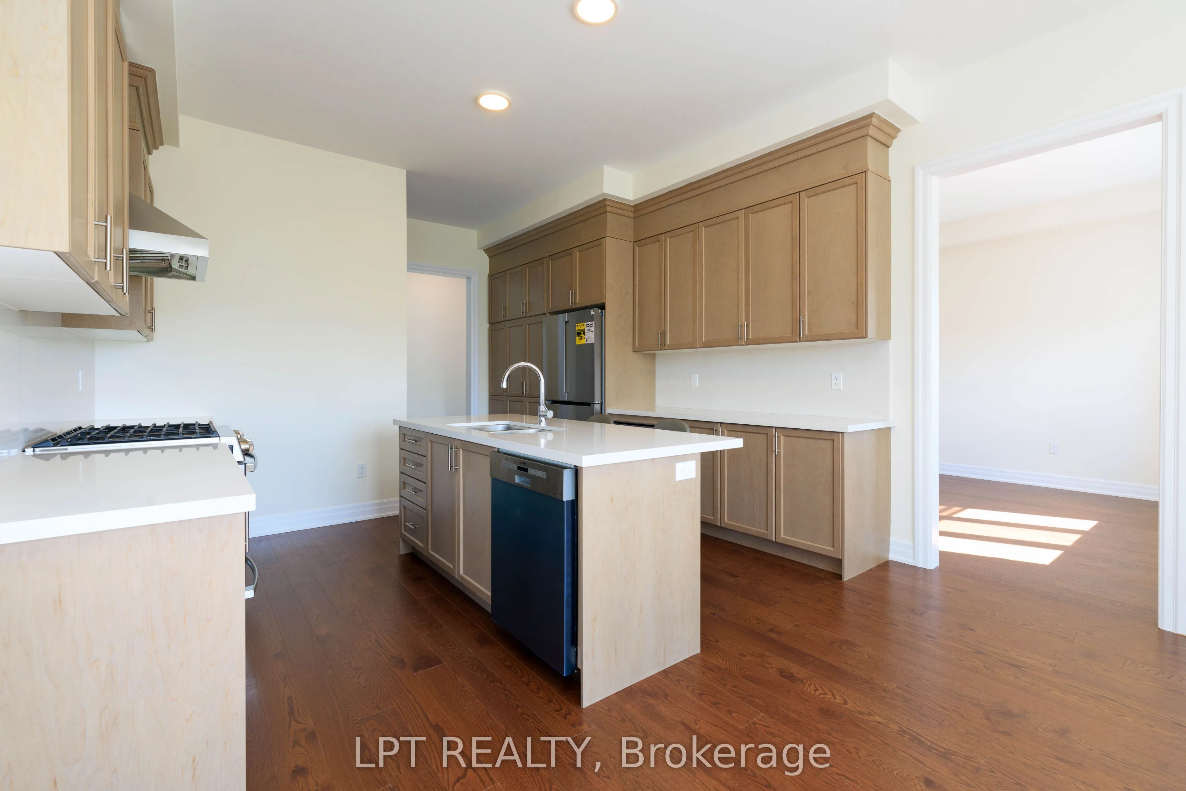 32 Max Bulmer Court