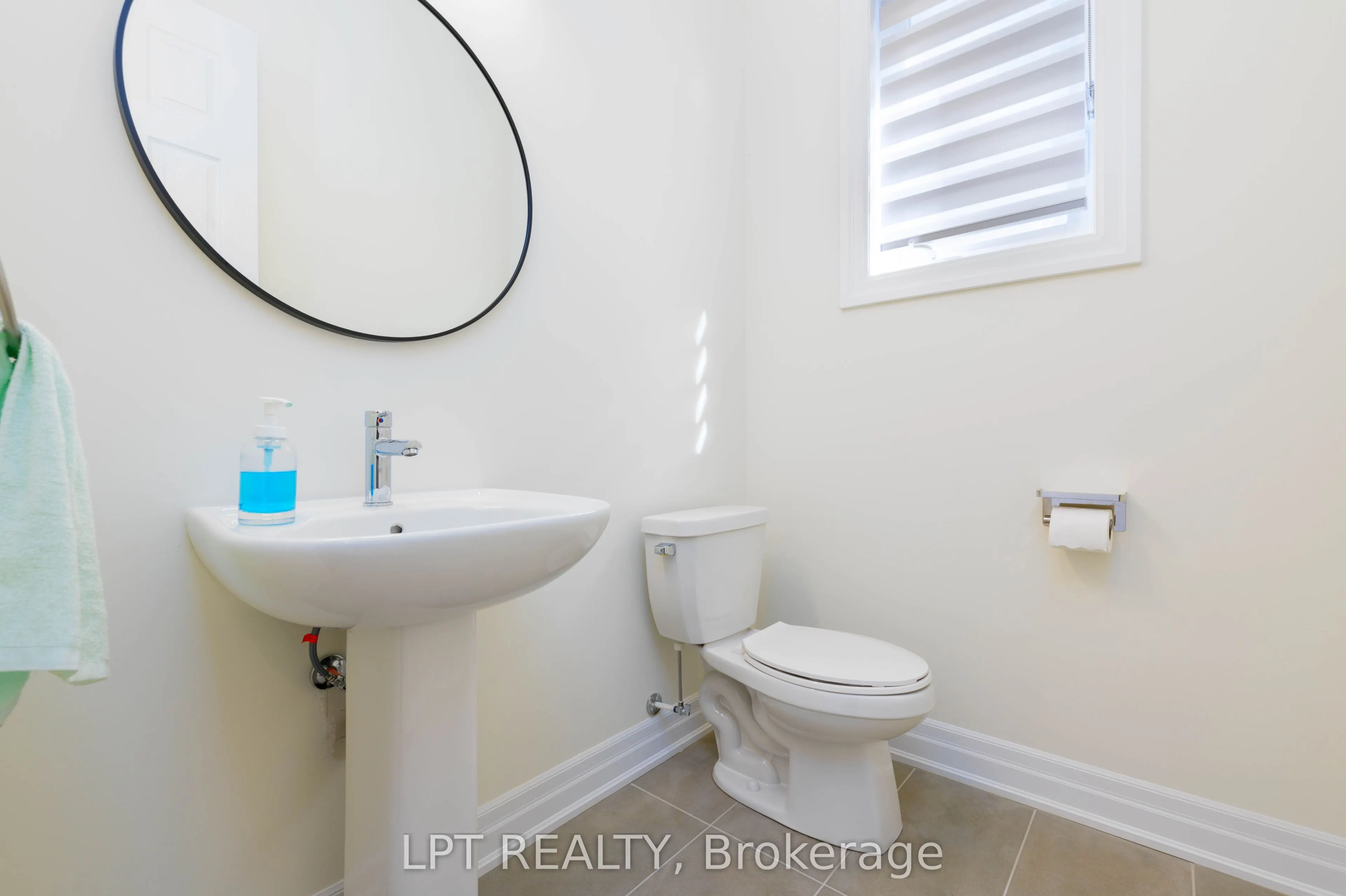 32 Max Bulmer Court