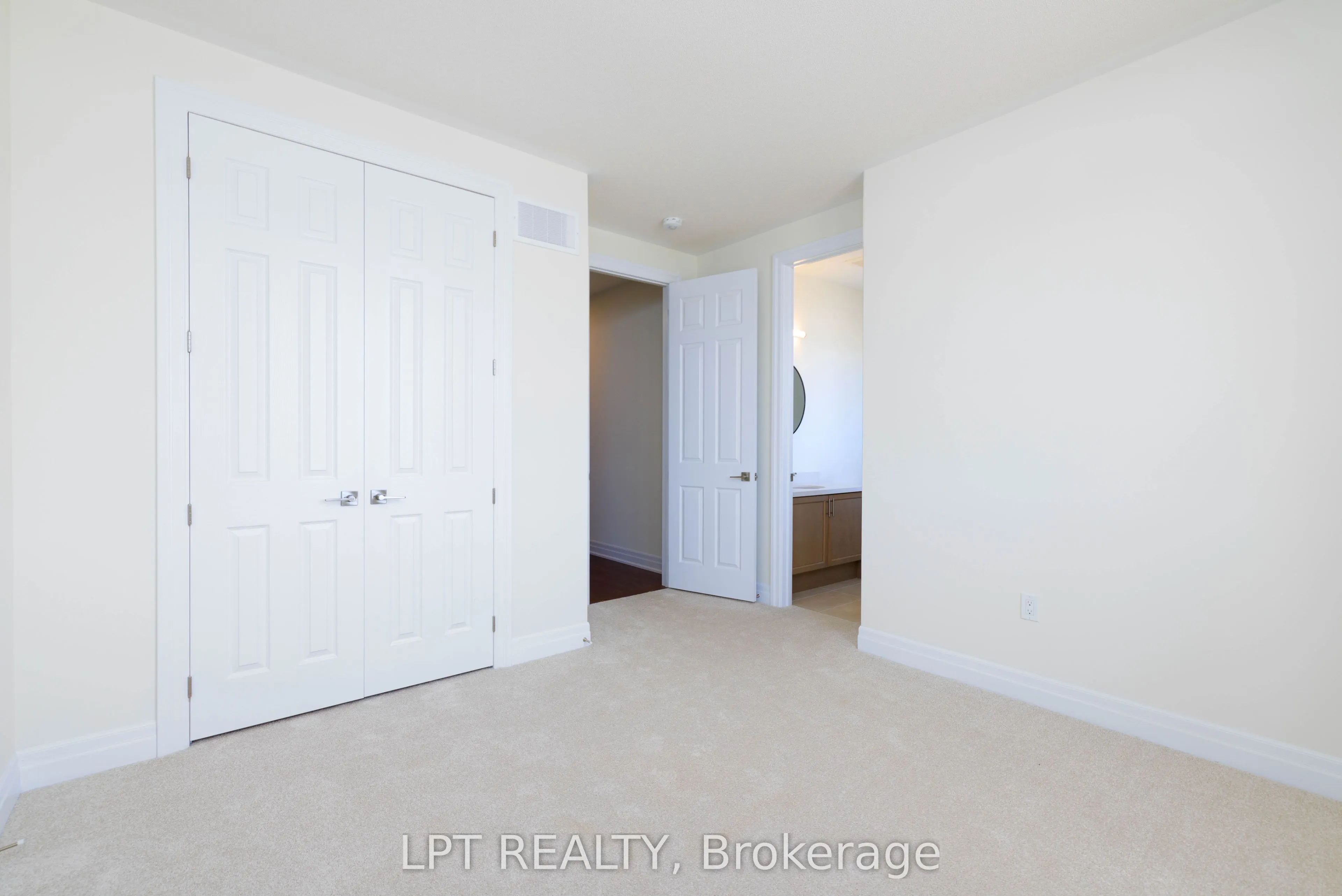 32 Max Bulmer Court