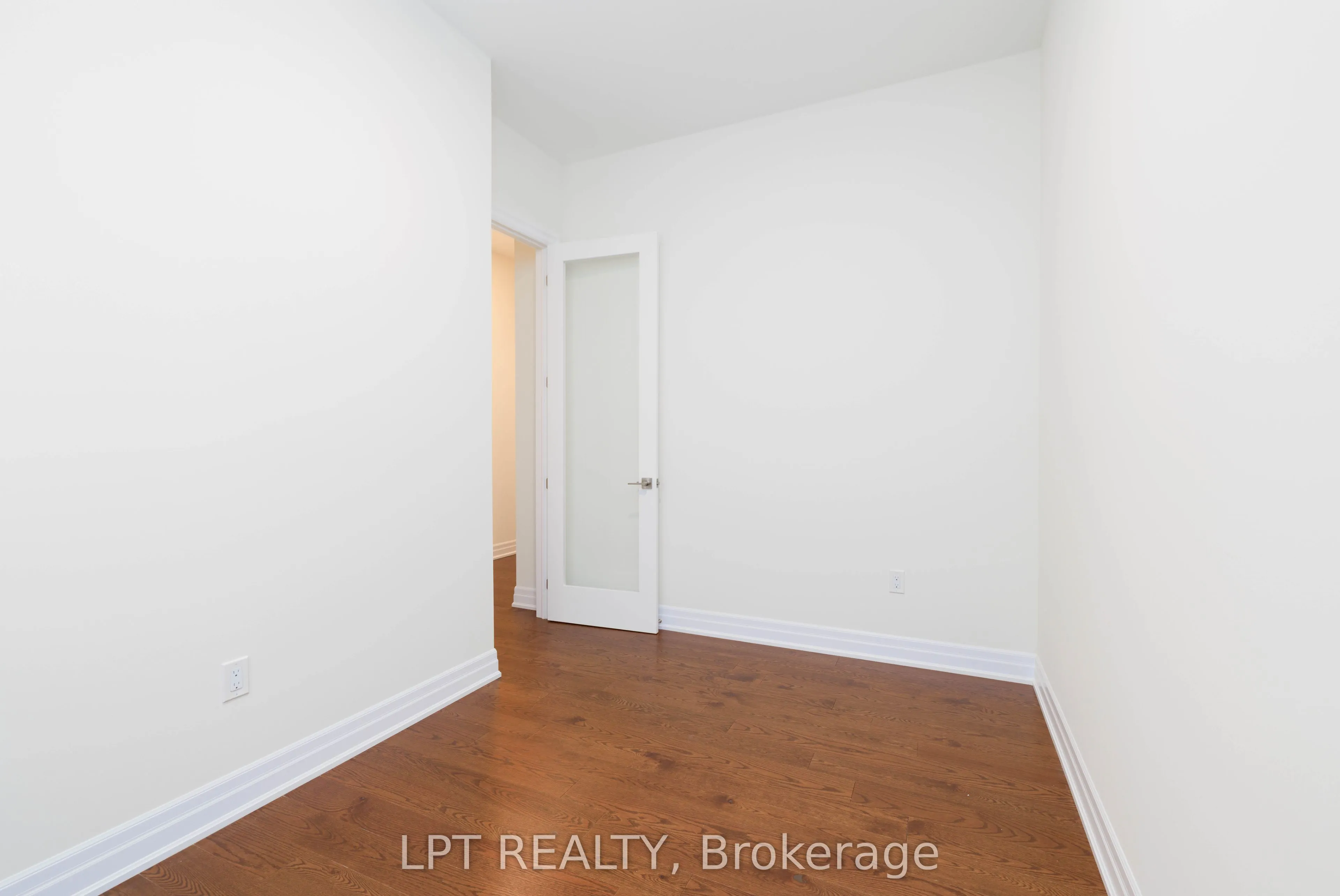 32 Max Bulmer Court