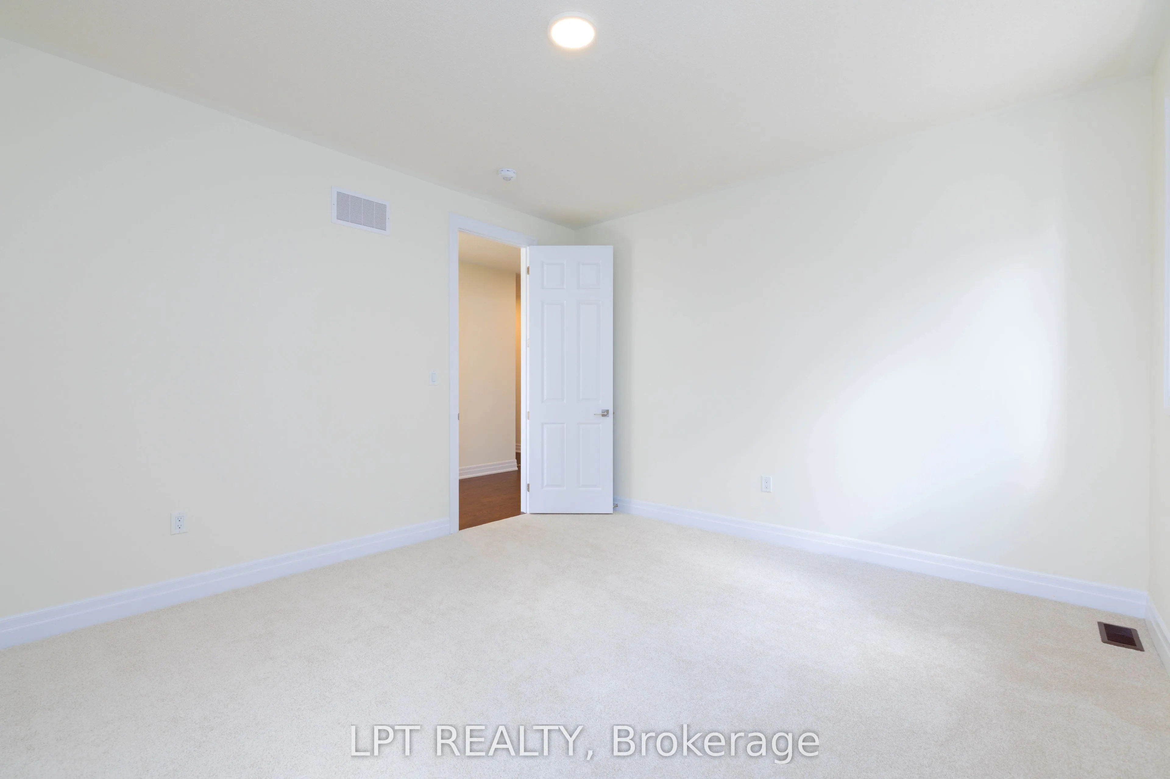 32 Max Bulmer Court