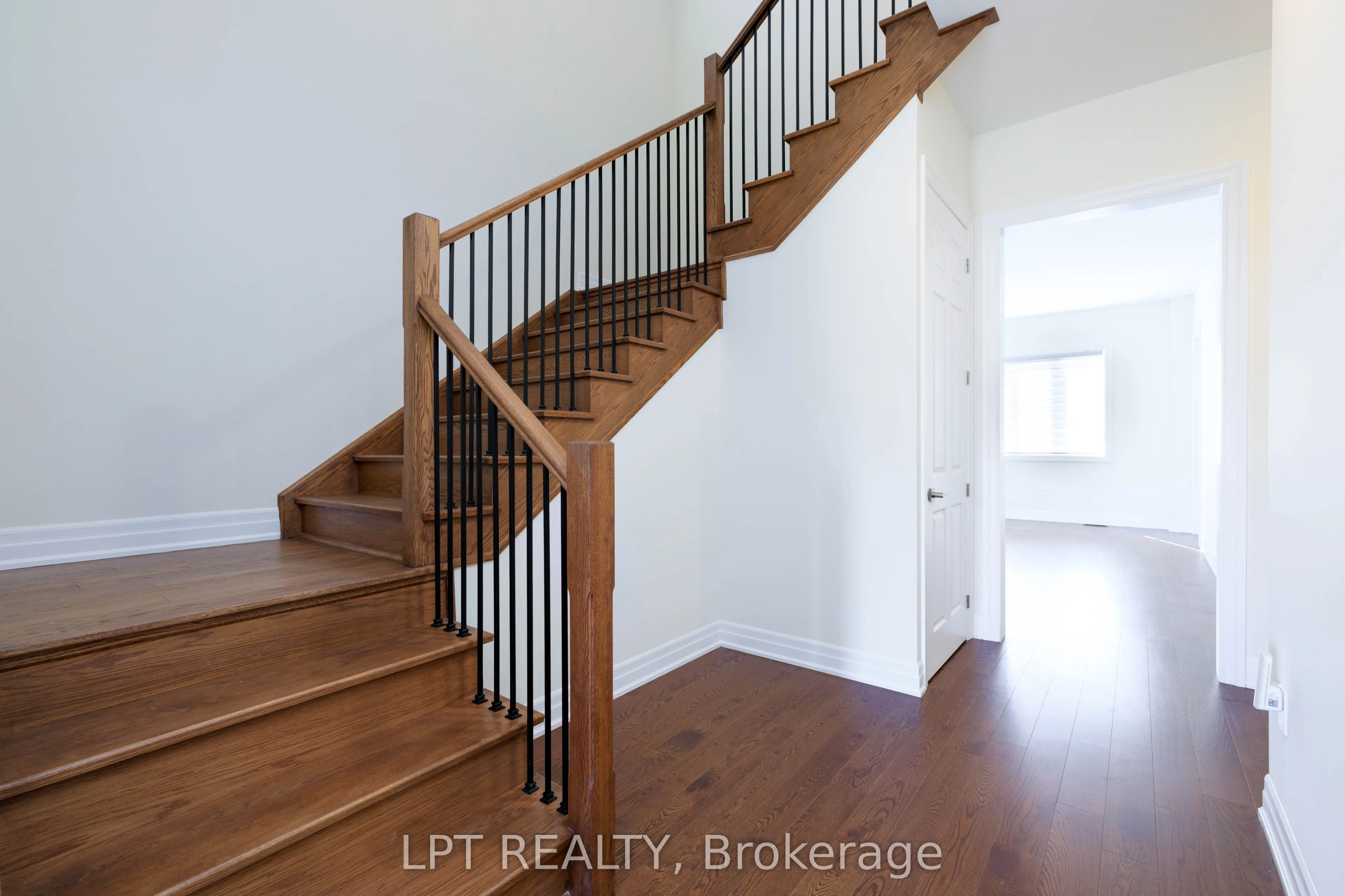 32 Max Bulmer Court