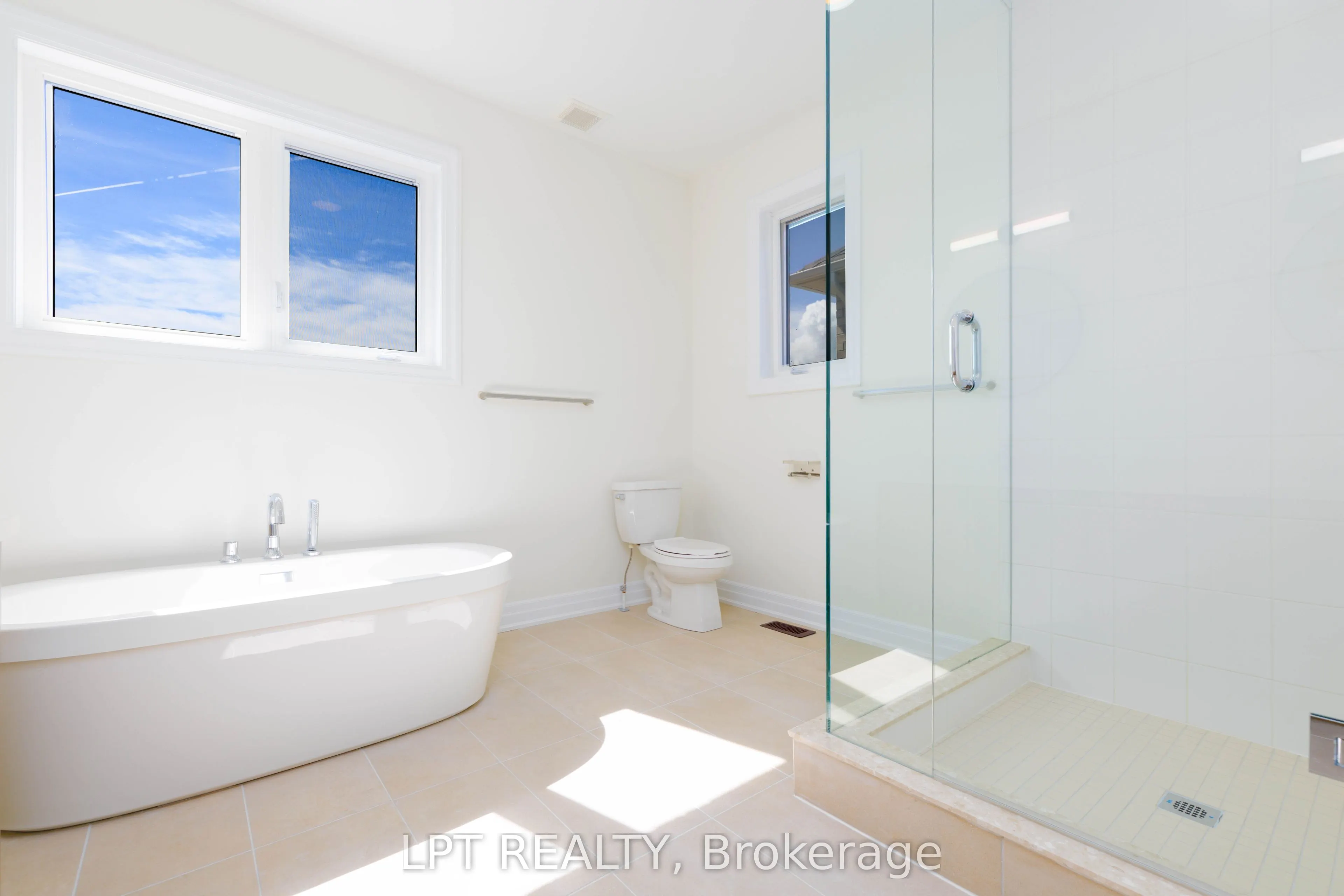 32 Max Bulmer Court
