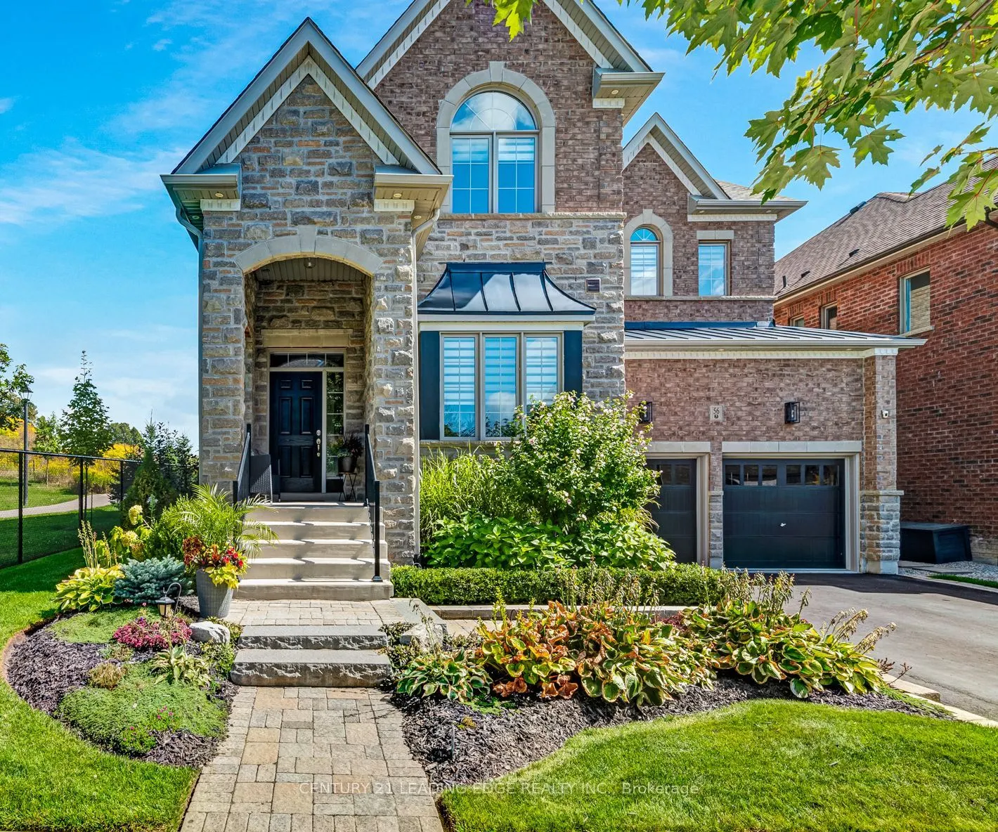 56 Walter Tunny Crescent