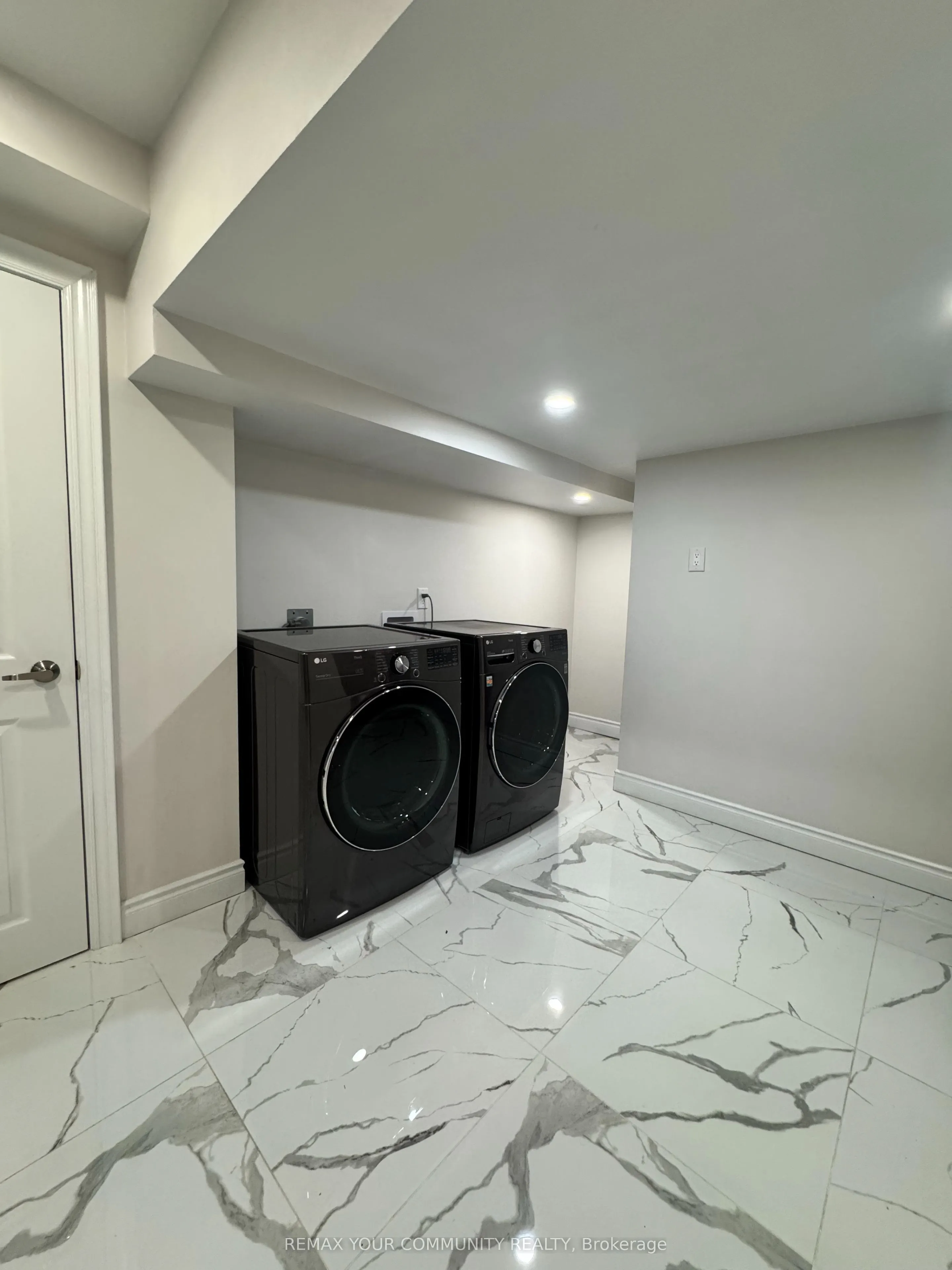51 Murray Leonard Lane #(Basement Apartment)