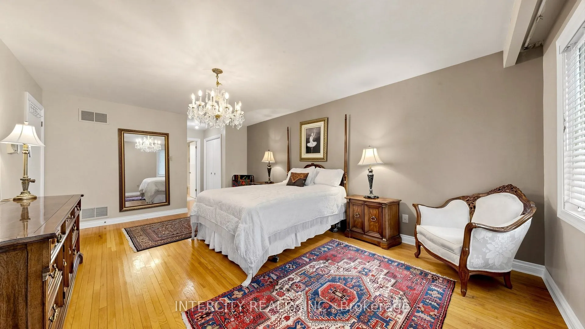 76 Spruce Avenue